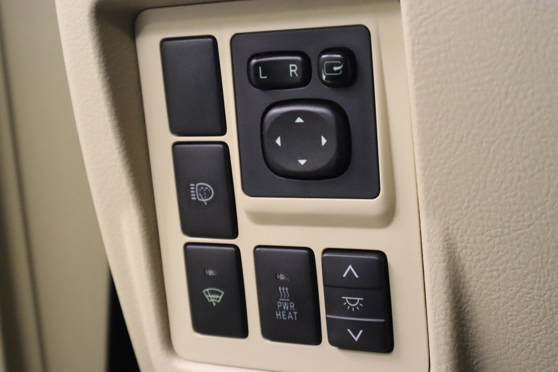 TOYOTA Land Cruiser 2014