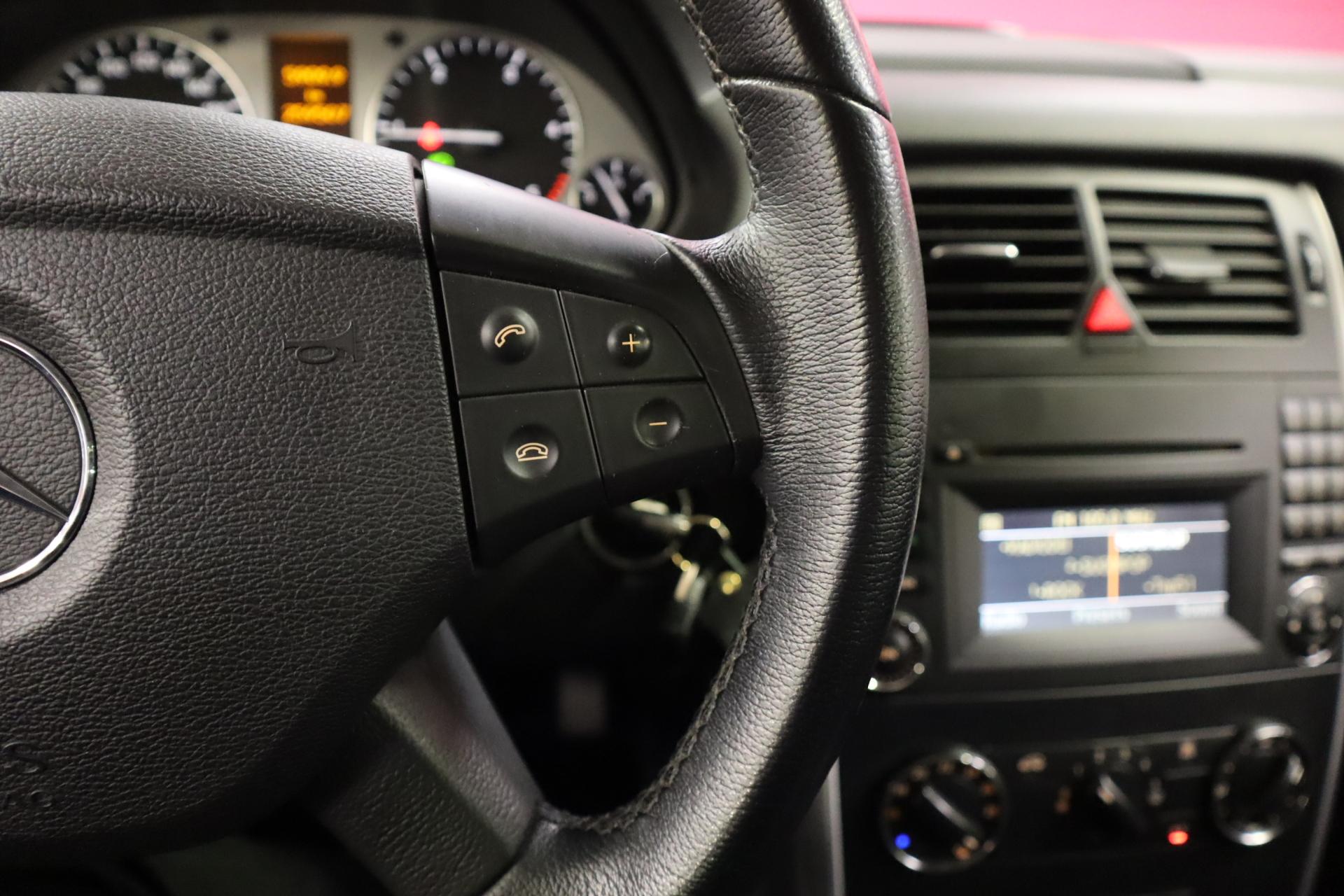 MERCEDES-BENZ B 2010