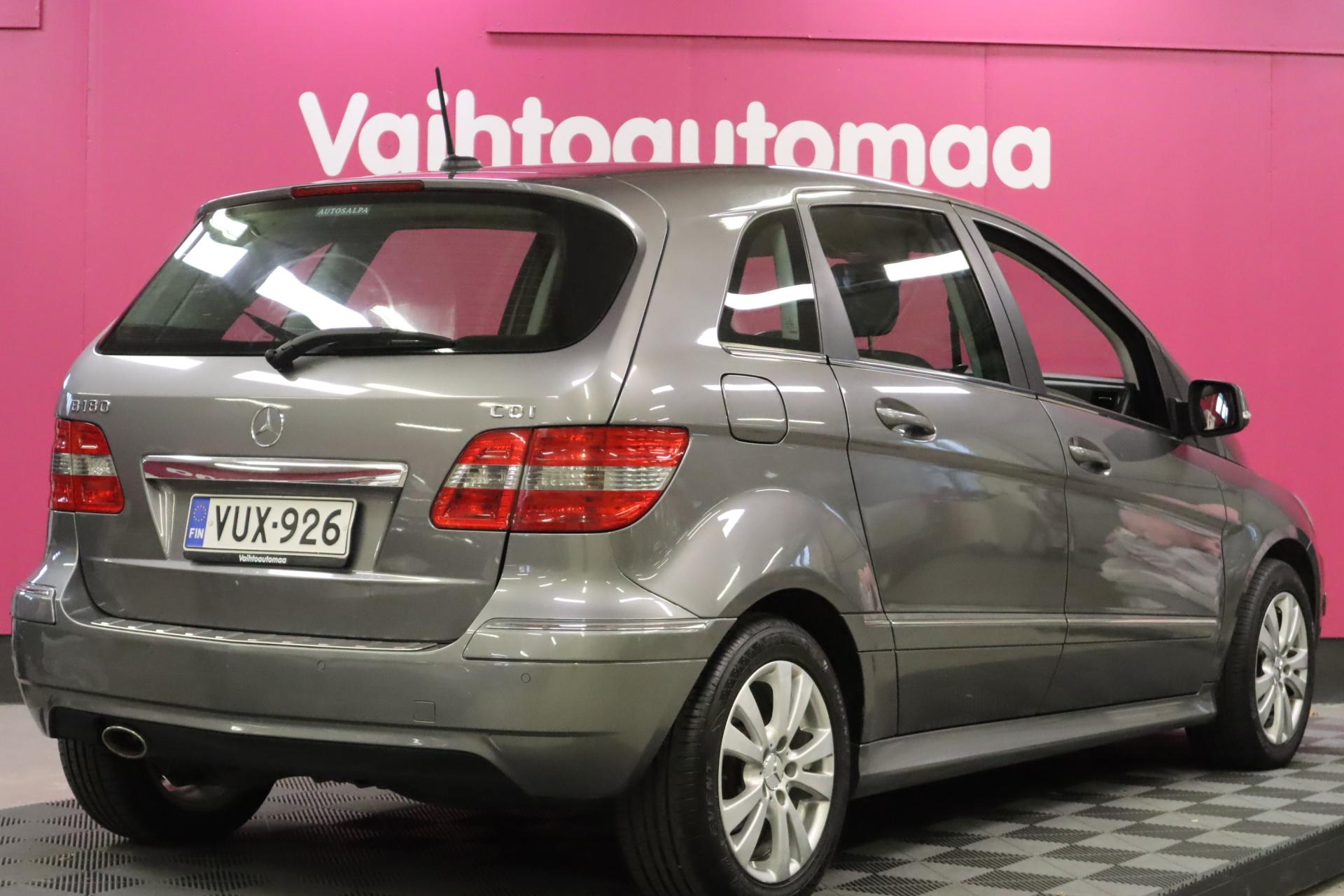 MERCEDES-BENZ B 2010