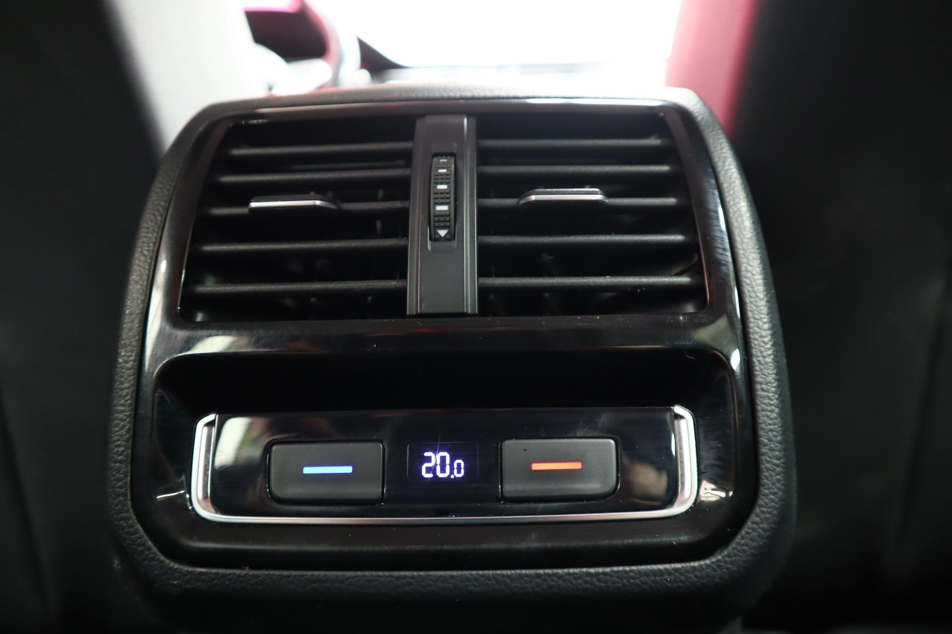 VOLKSWAGEN Passat 2020