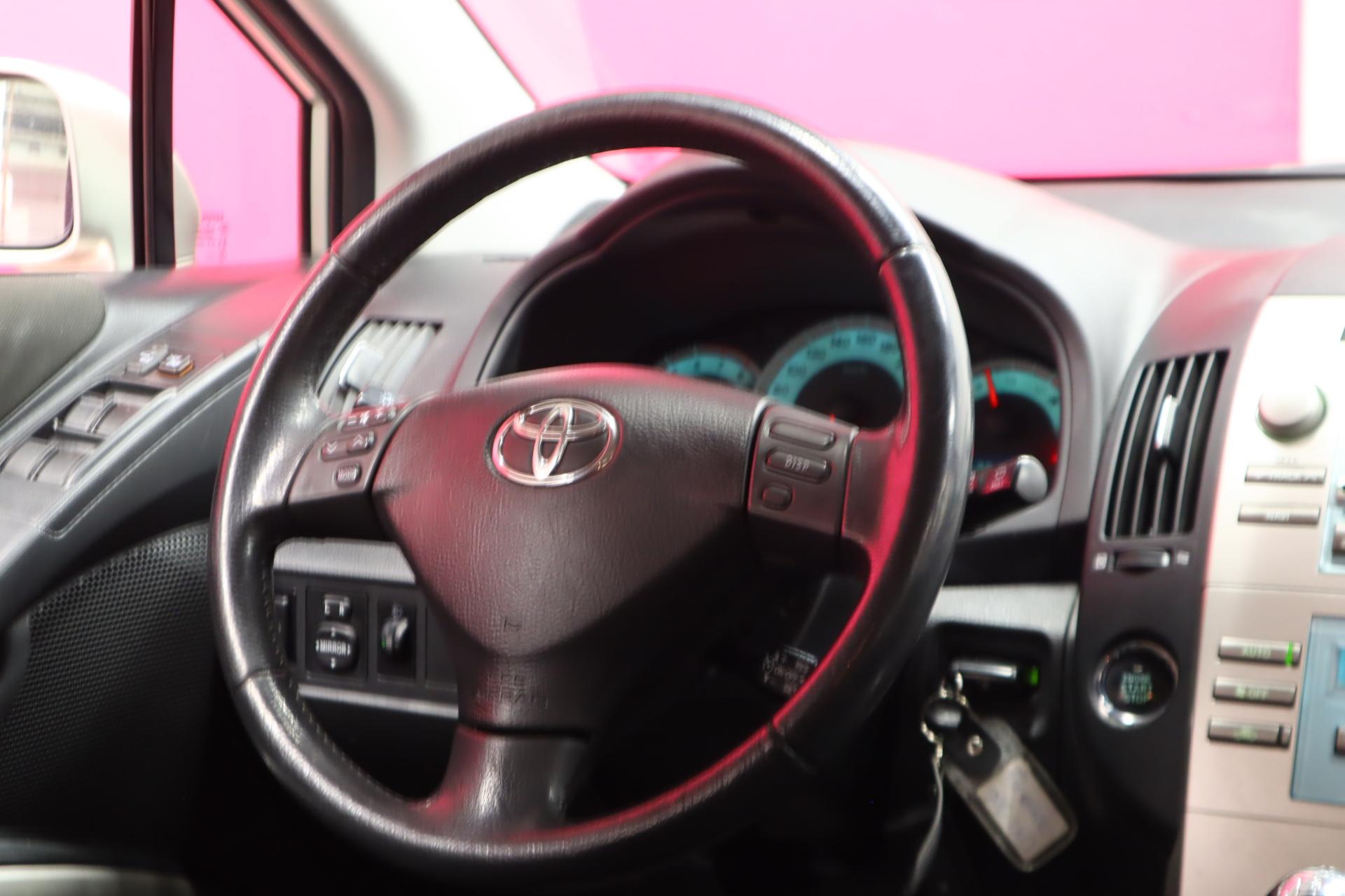 TOYOTA Corolla Verso 2004