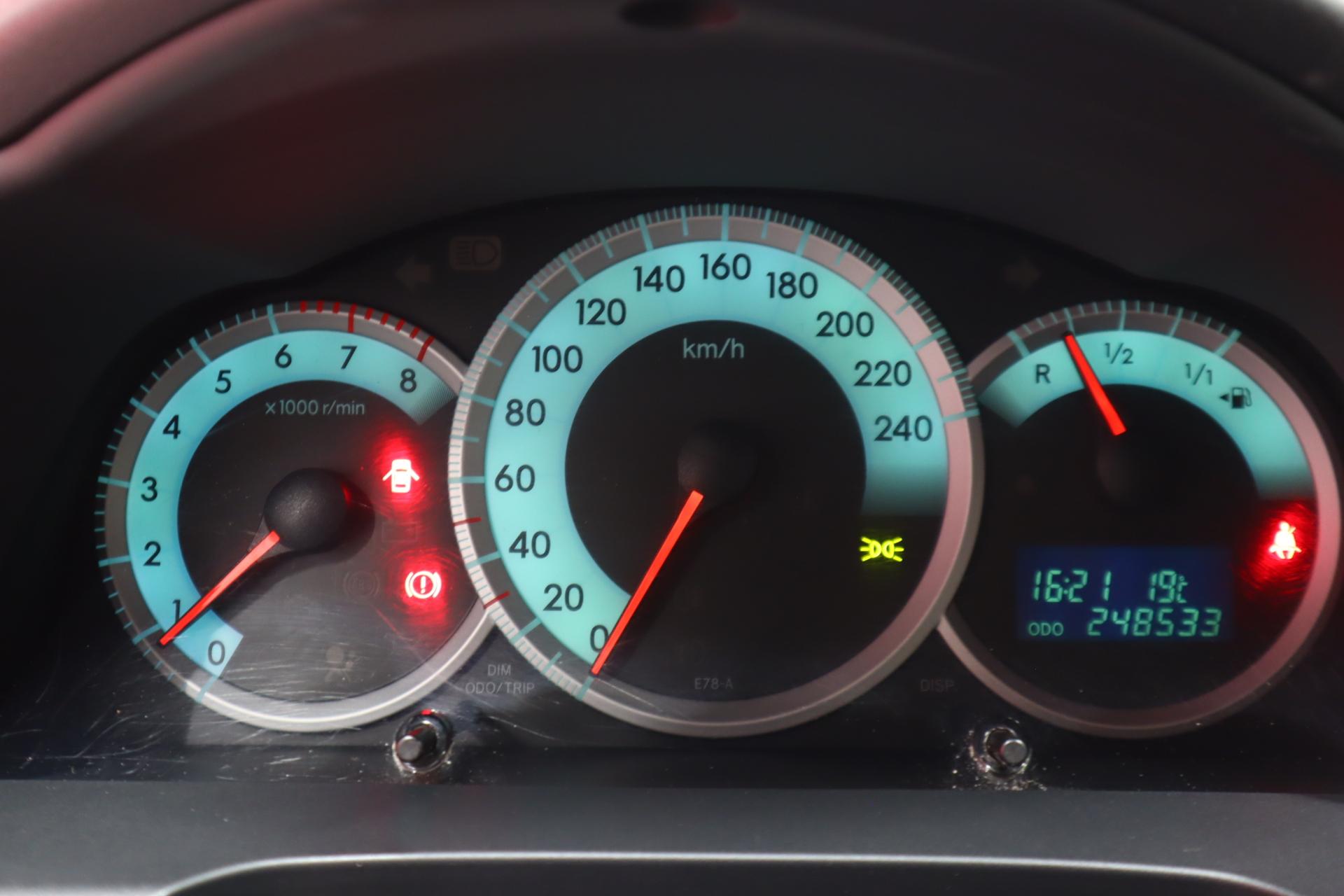 TOYOTA Corolla Verso 2004