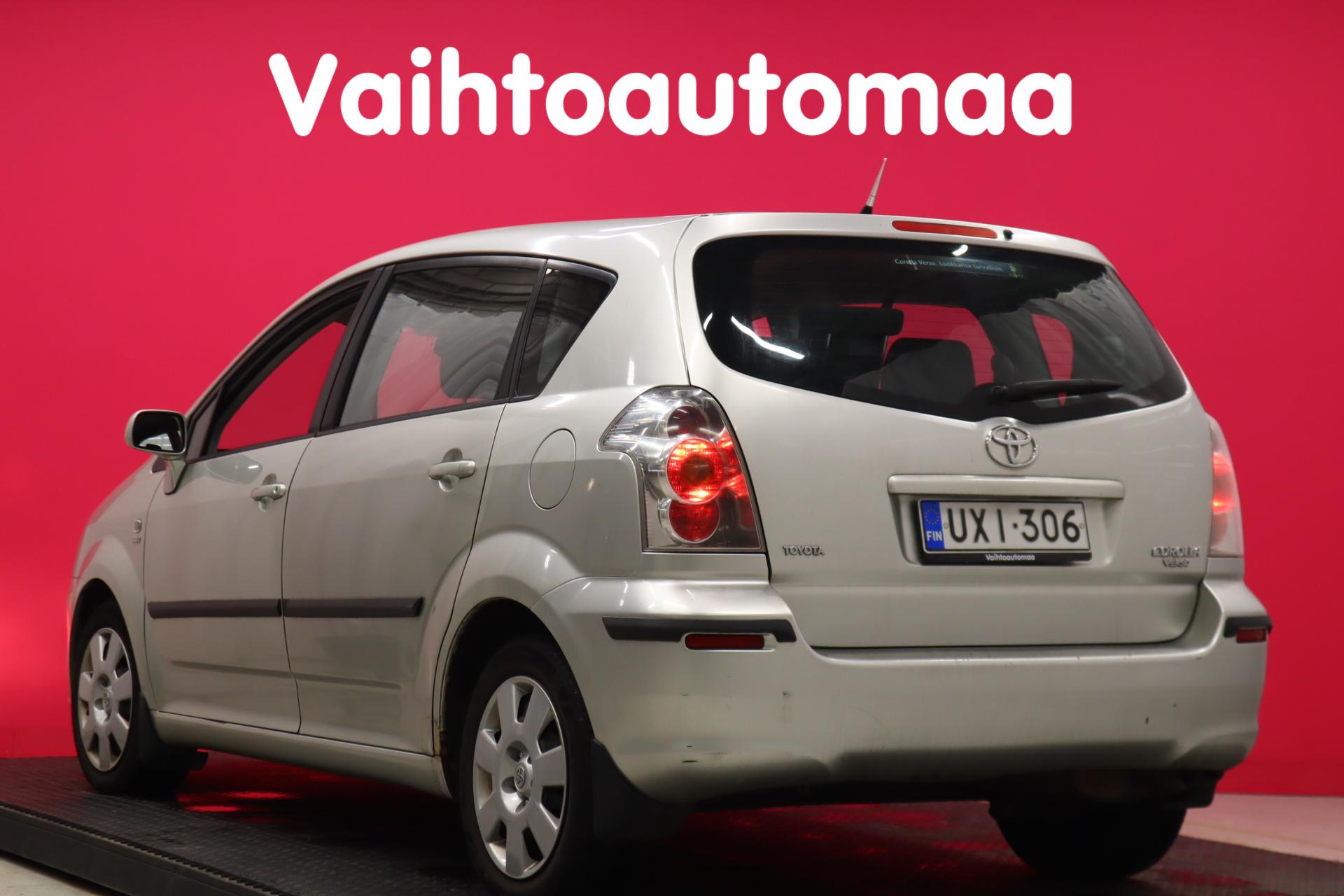 TOYOTA Corolla Verso 2004