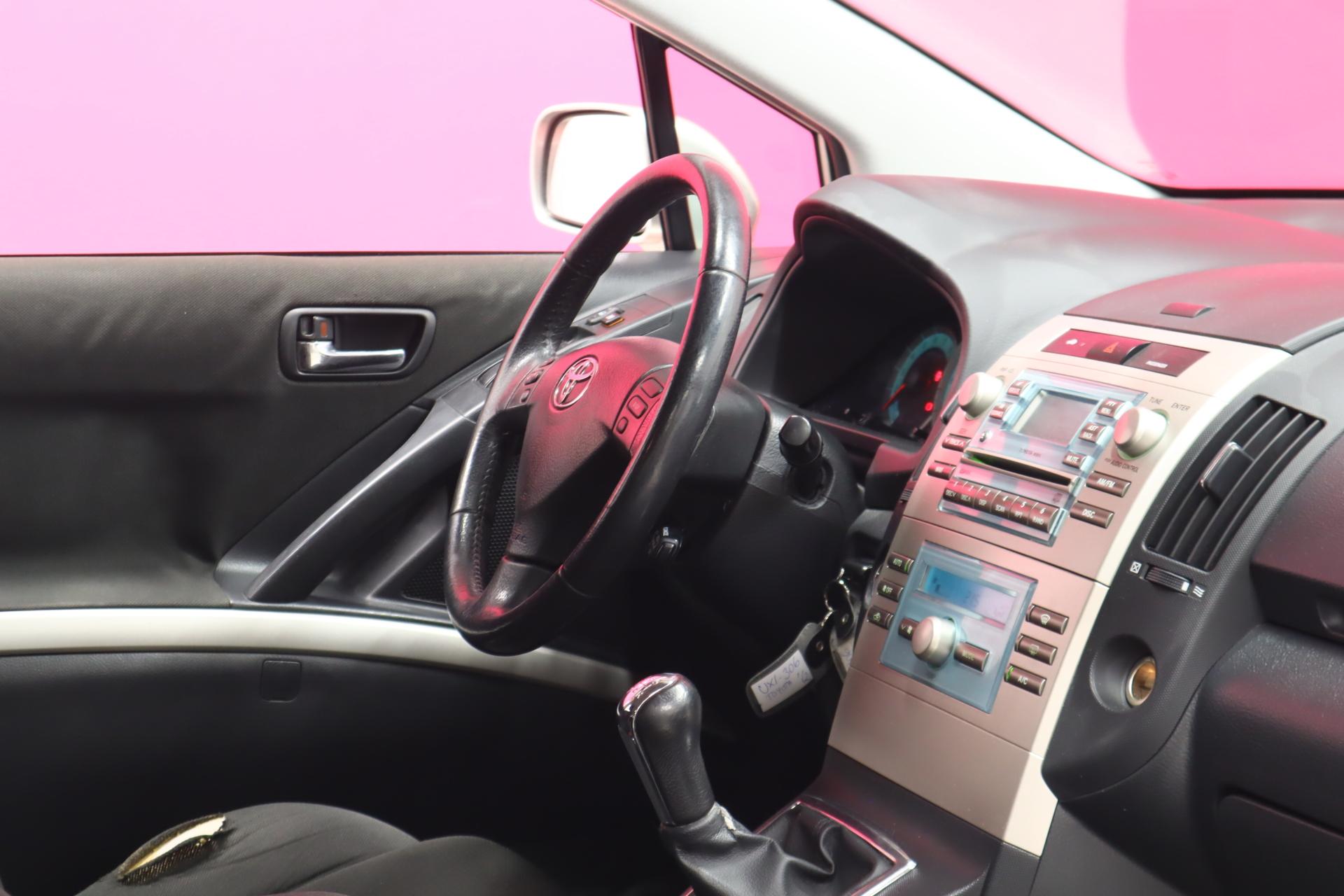 TOYOTA Corolla Verso 2004