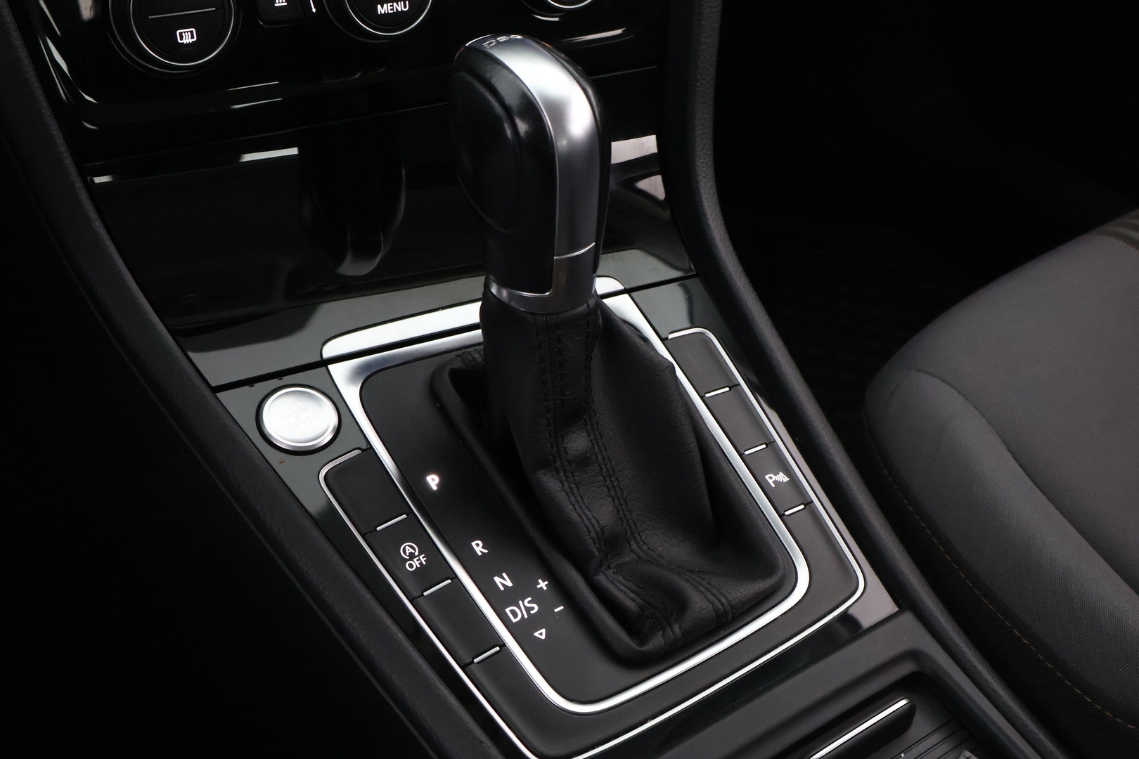 VOLKSWAGEN Golf 2017