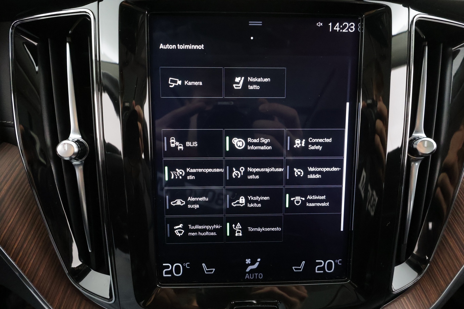 VOLVO XC60 2020