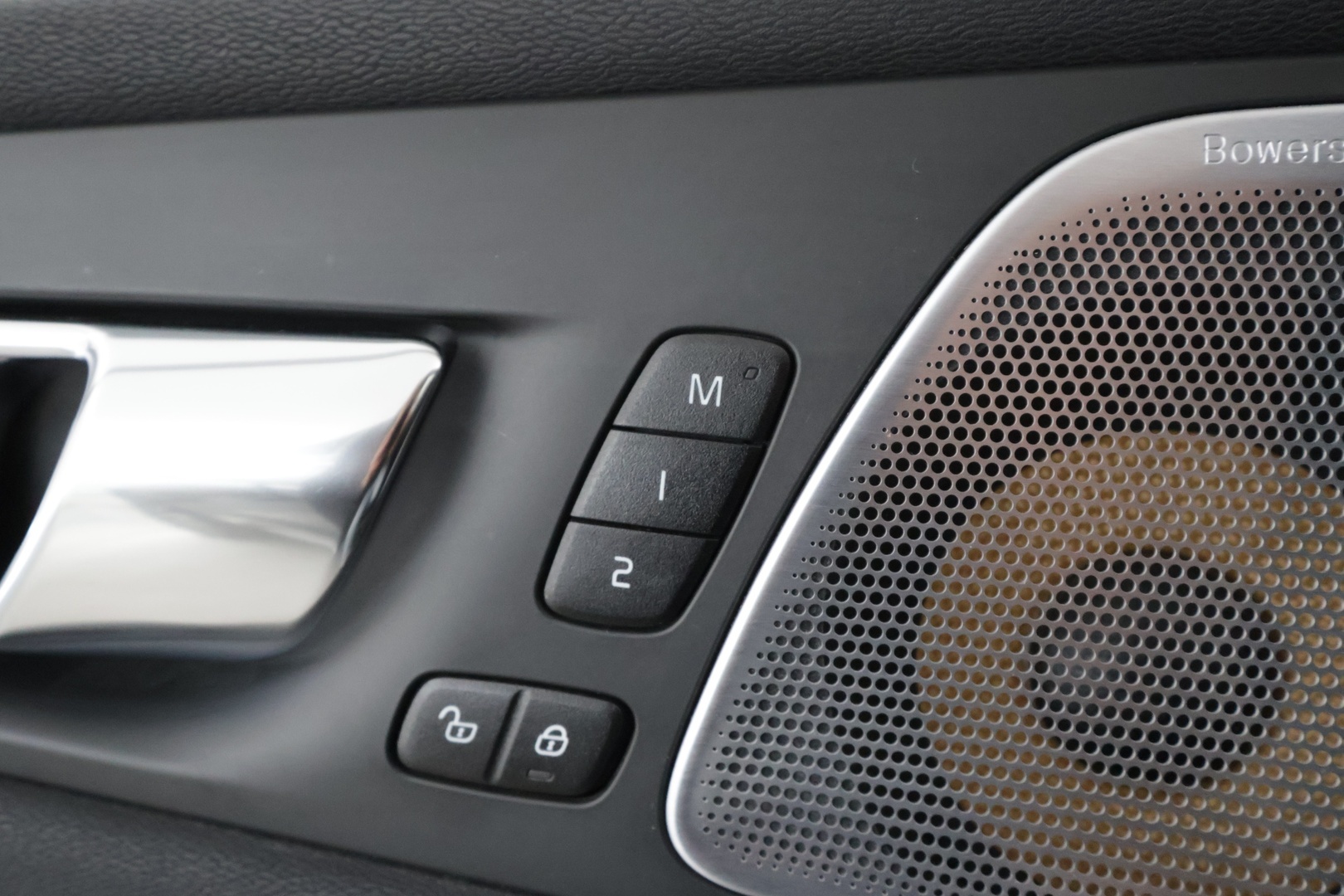 VOLVO XC60 2020