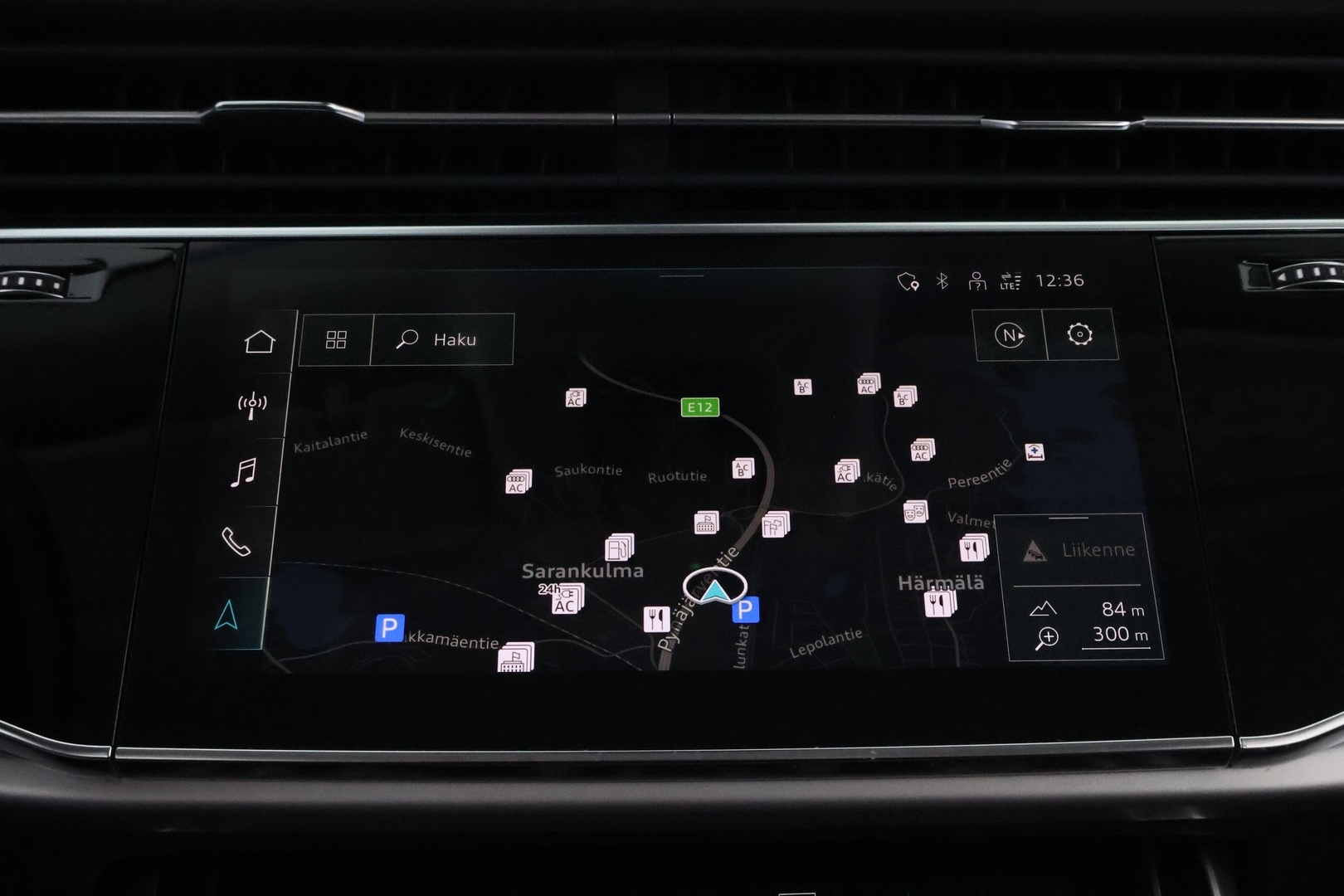 AUDI Q8 2021