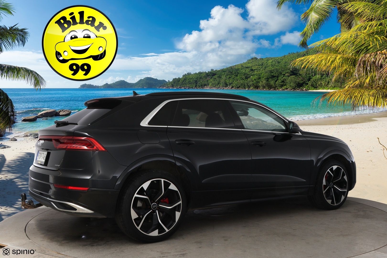 AUDI Q8 2021