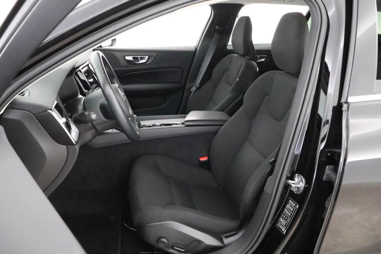 VOLVO V60 2022