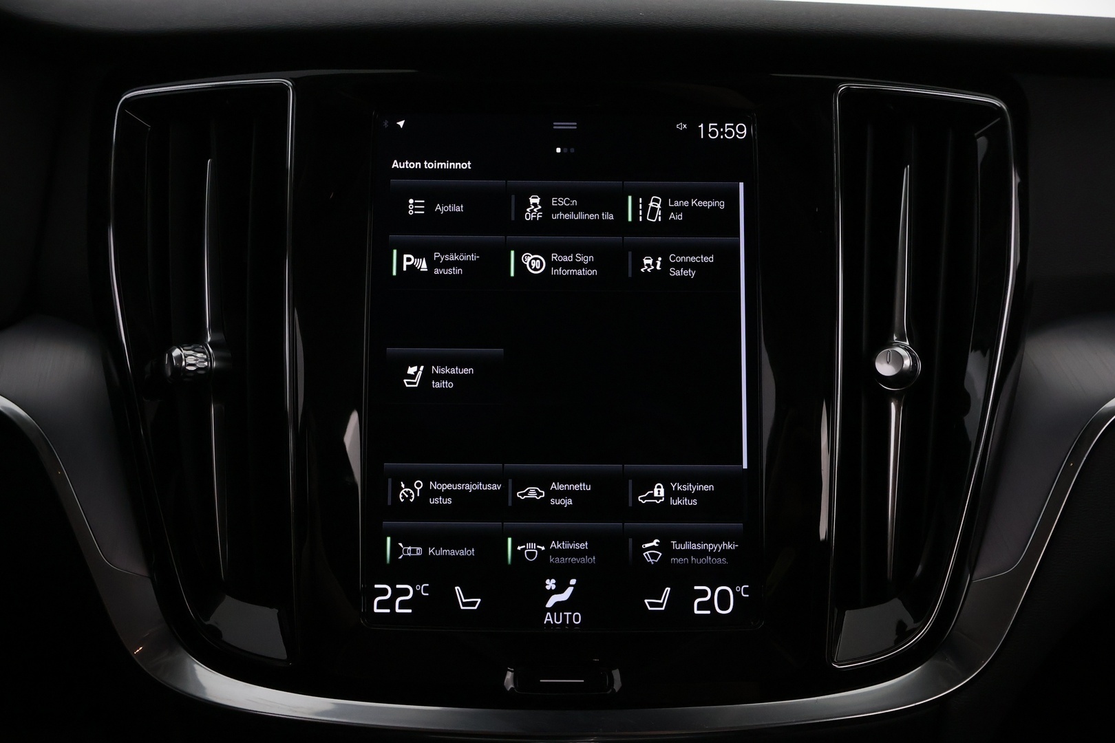 VOLVO V60 2022