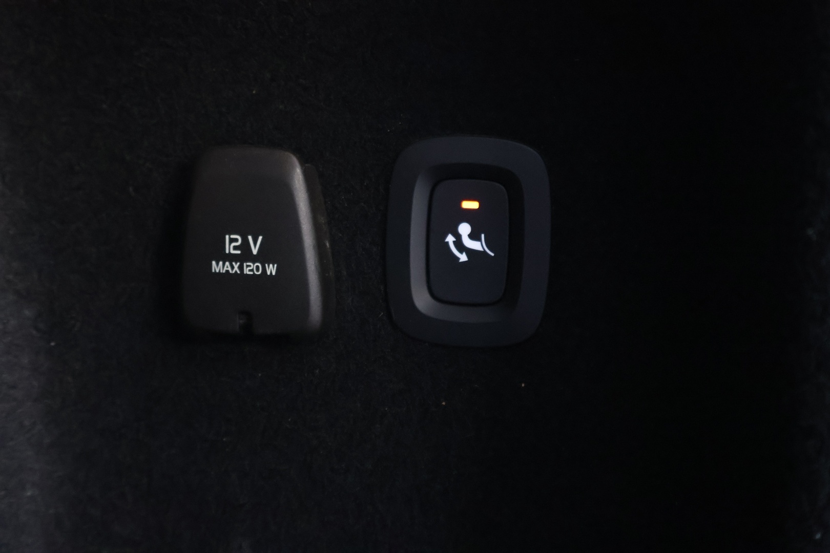 VOLVO V60 2022