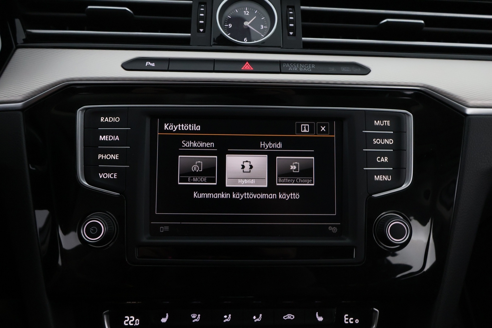 VOLKSWAGEN Passat 2016