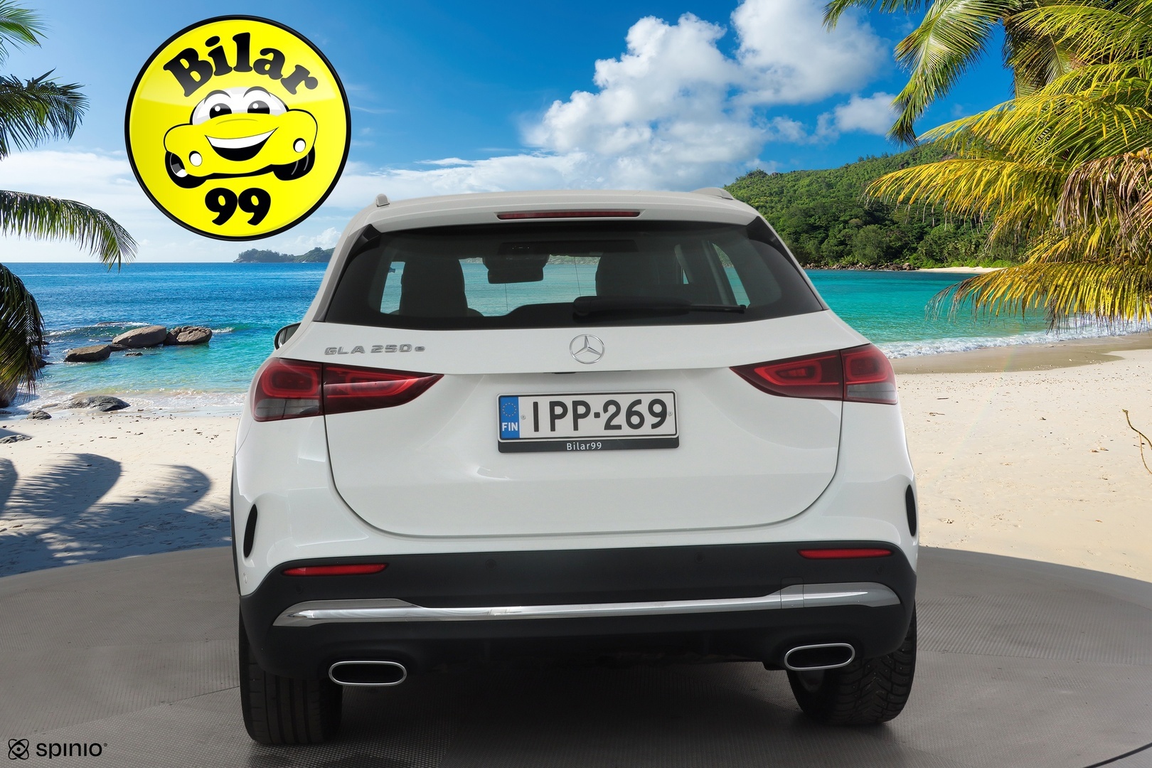 MERCEDES-BENZ GLA 2023