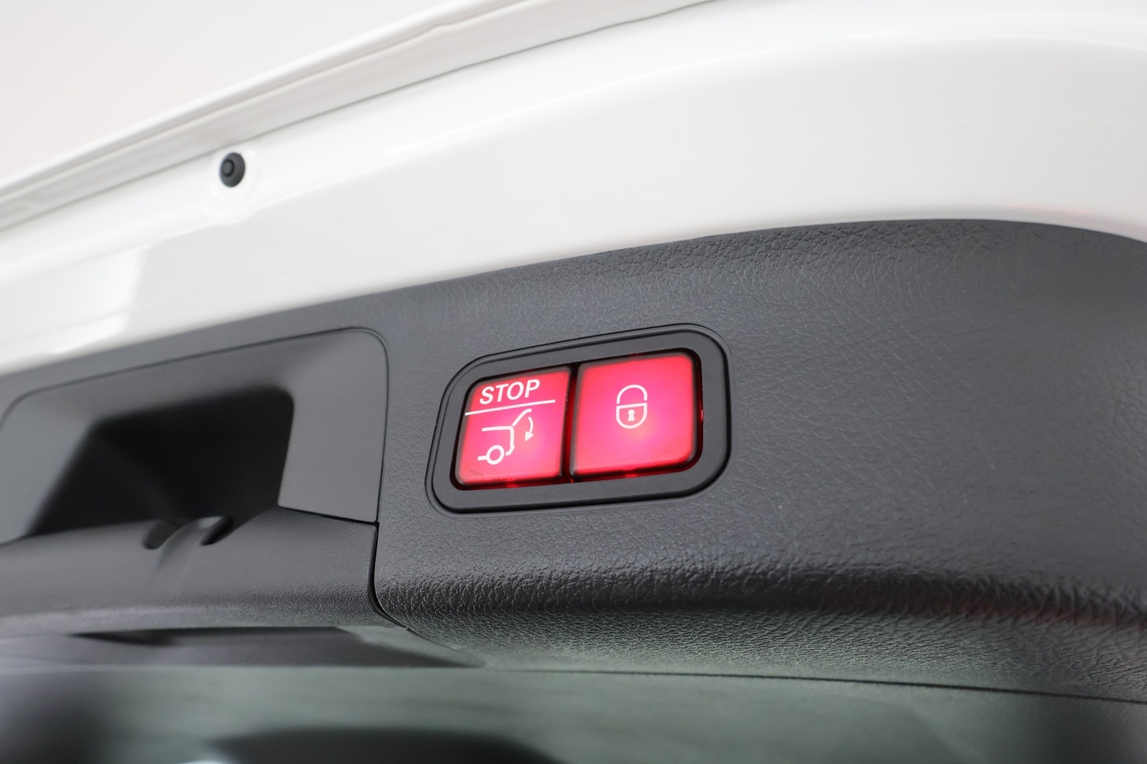 MERCEDES-BENZ GLA 2023