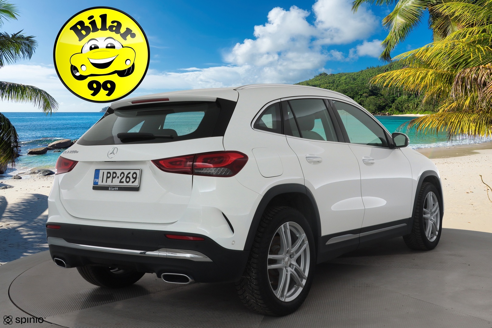 MERCEDES-BENZ GLA 2023