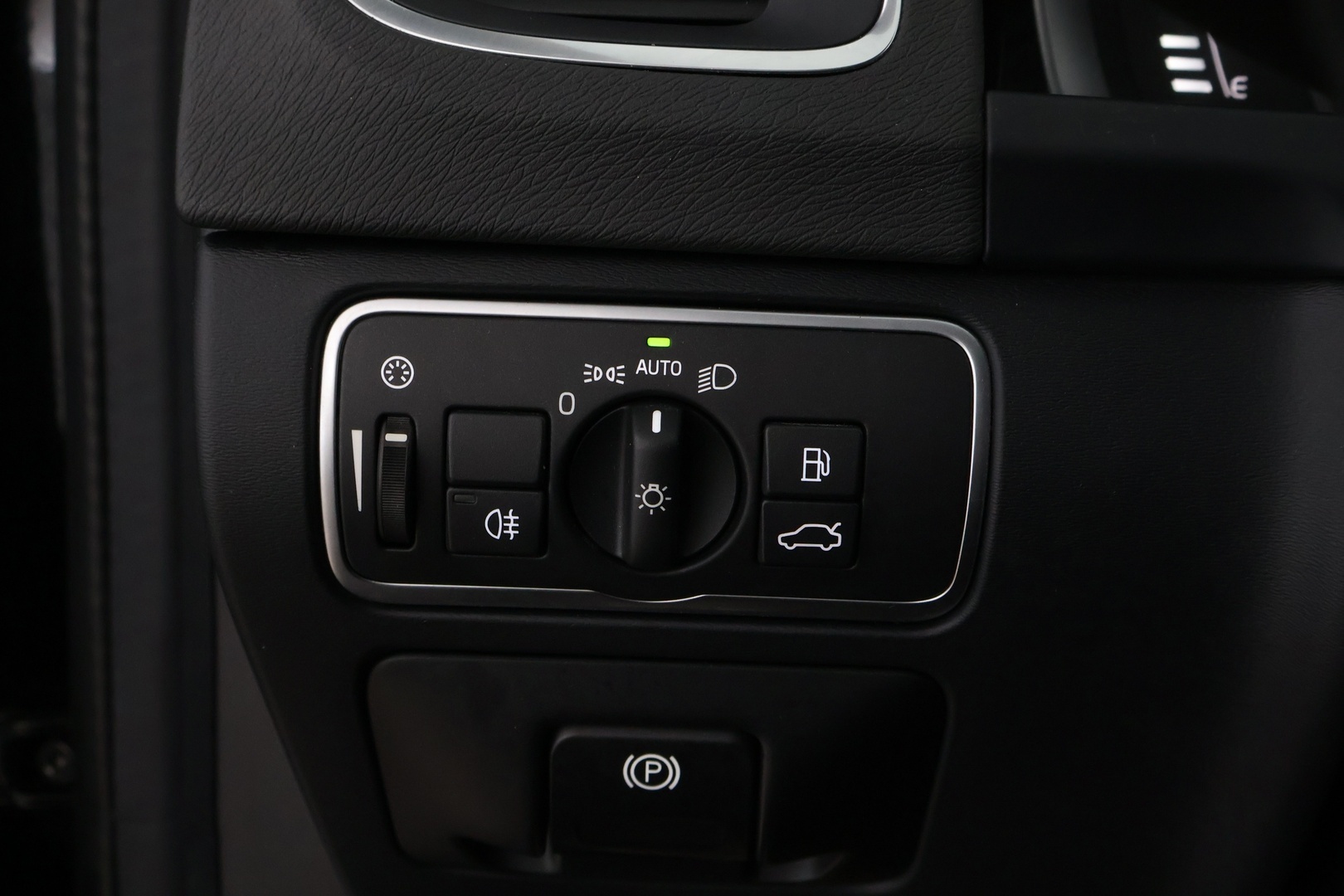 VOLVO V60 Cross Country 2016
