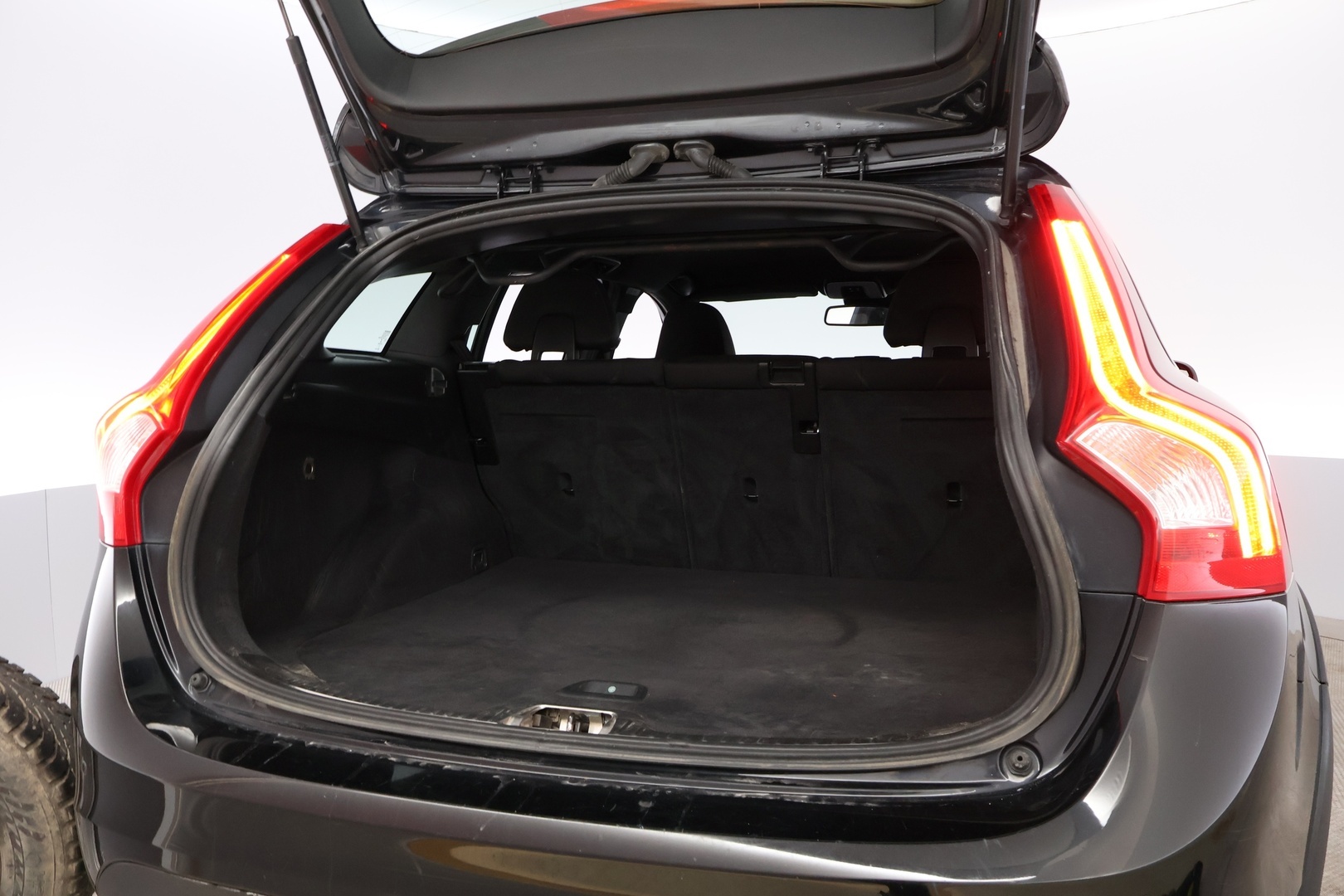 VOLVO V60 Cross Country 2016