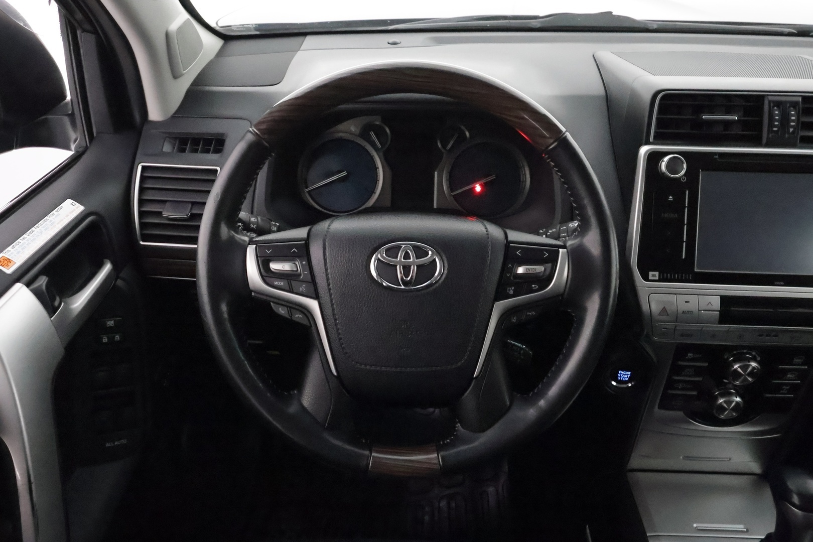 TOYOTA LAND CRUISER 2018