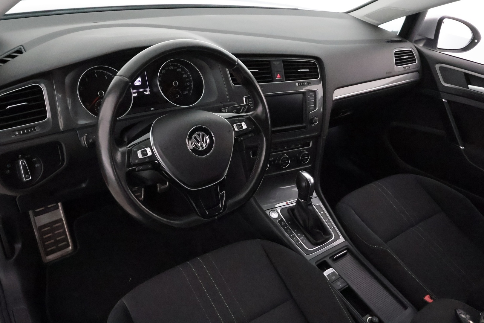 VOLKSWAGEN GOLF 2016