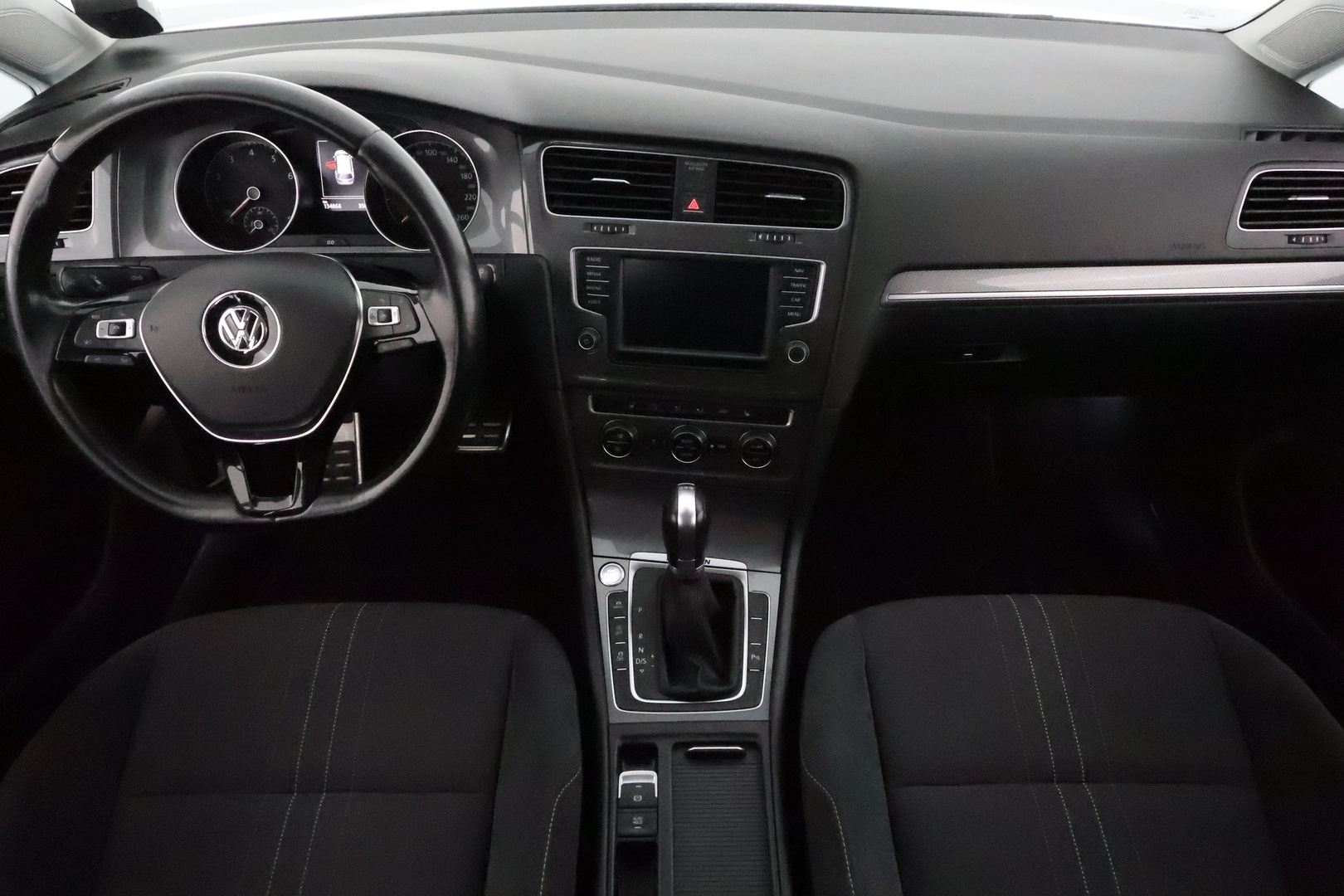 VOLKSWAGEN GOLF 2016