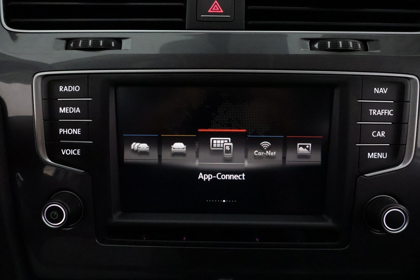 VOLKSWAGEN GOLF 2016
