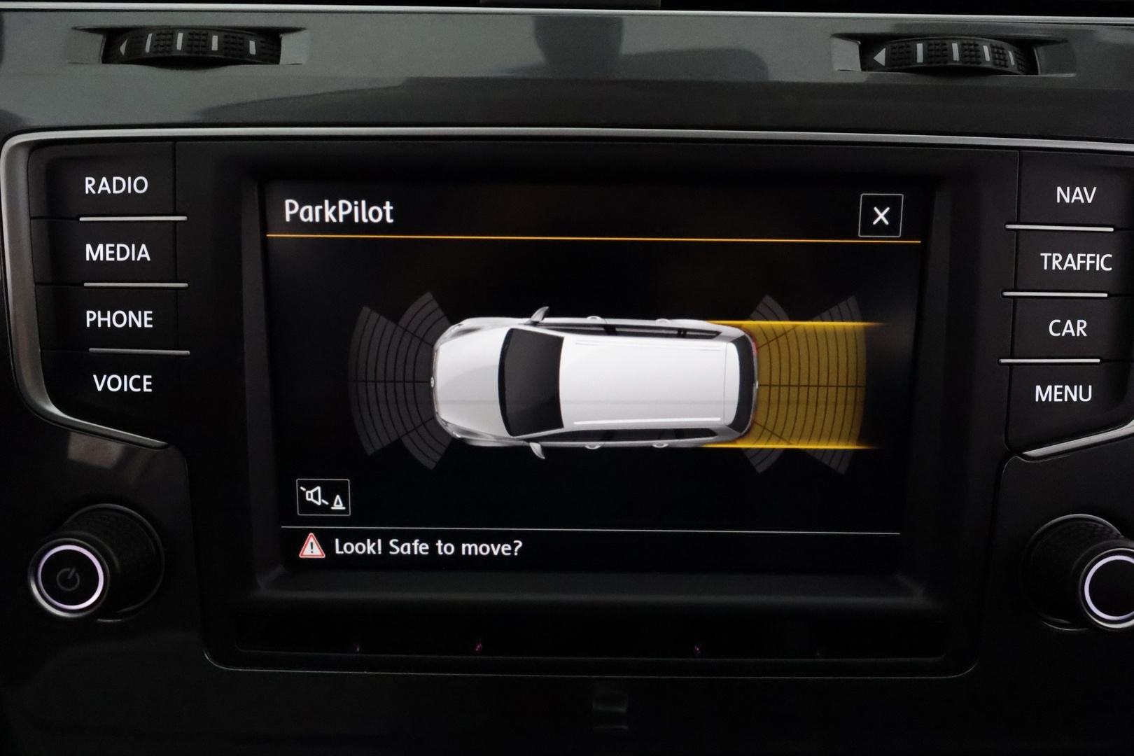 VOLKSWAGEN GOLF 2016