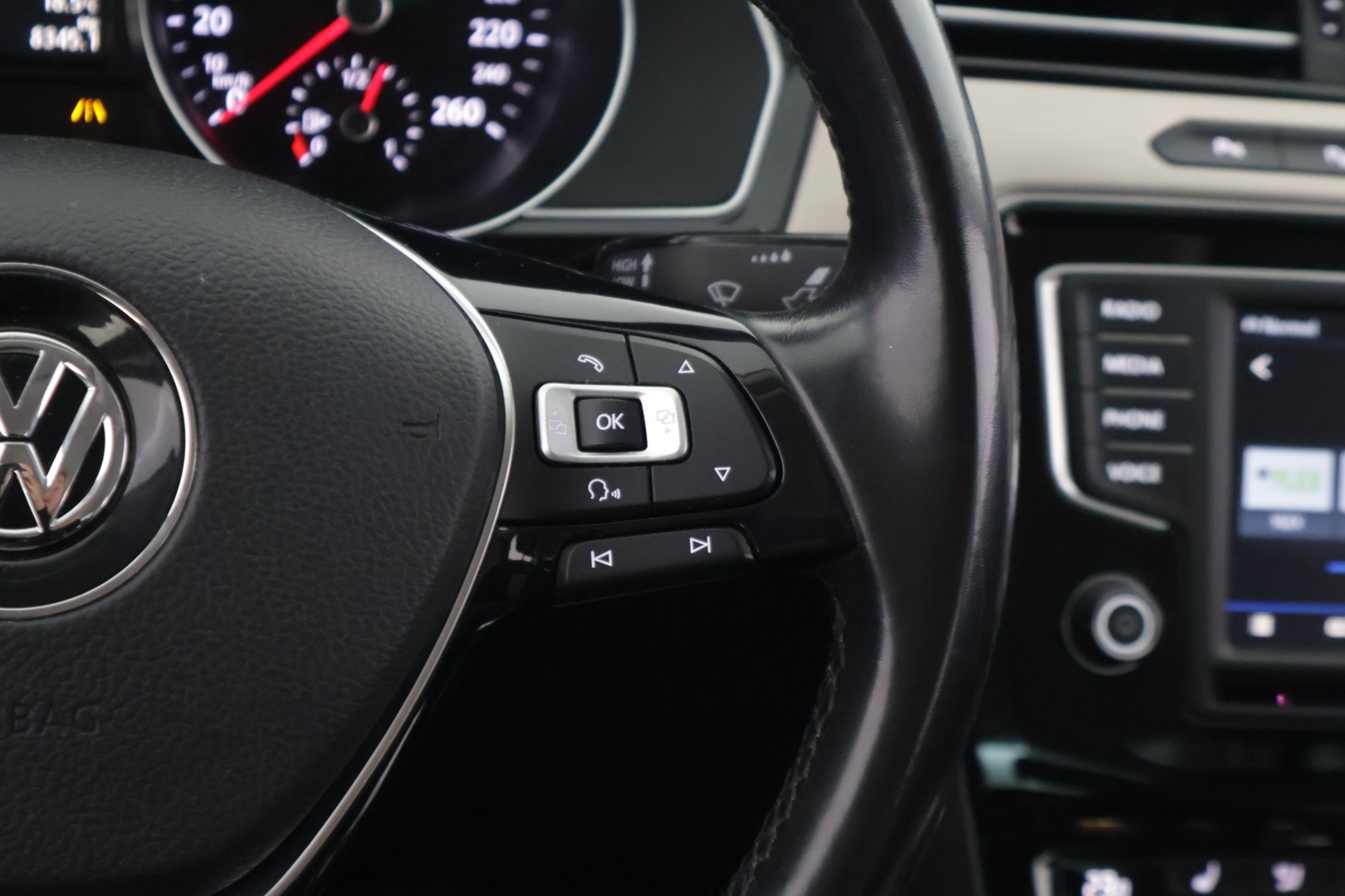 VOLKSWAGEN Passat 2017