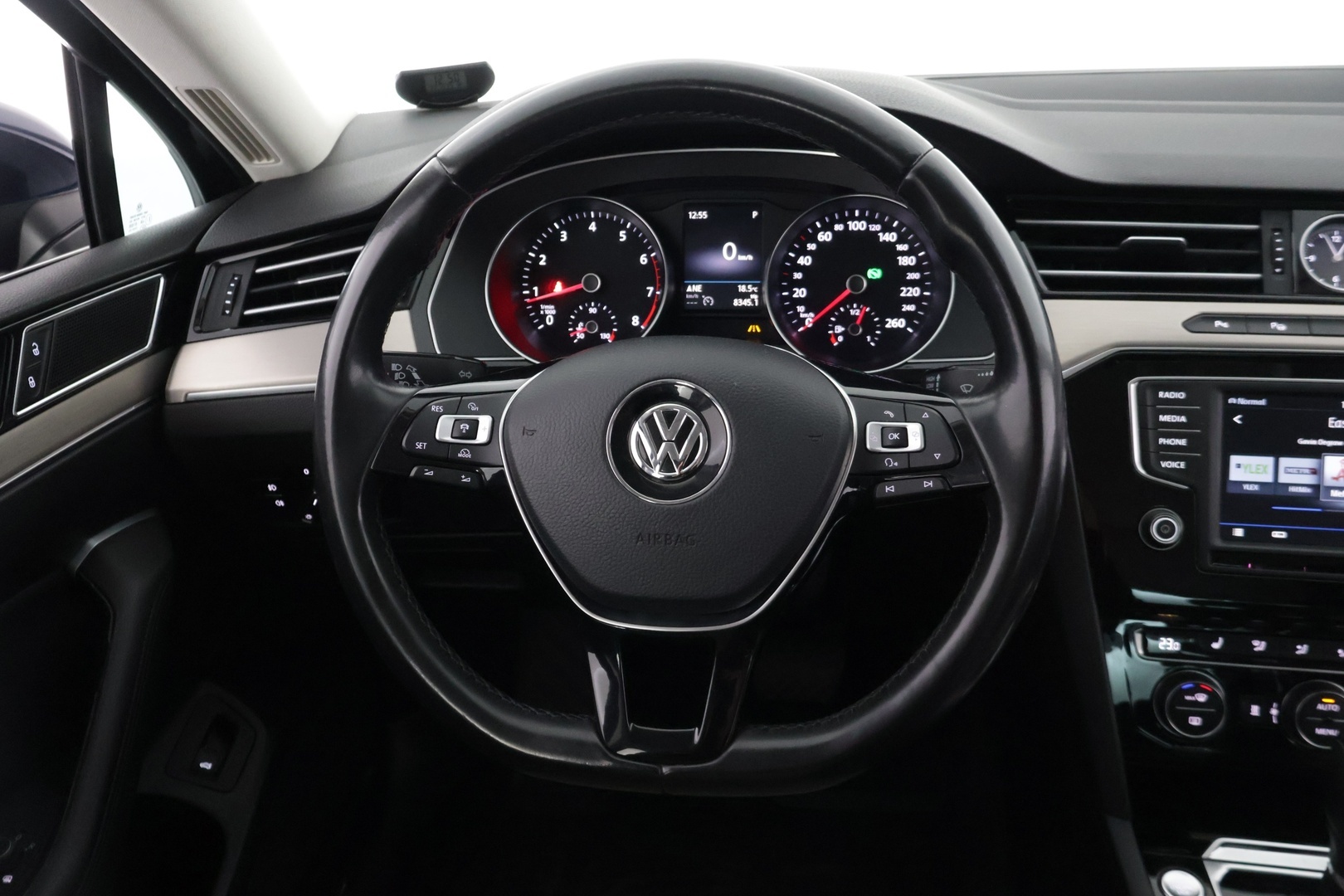 VOLKSWAGEN Passat 2017