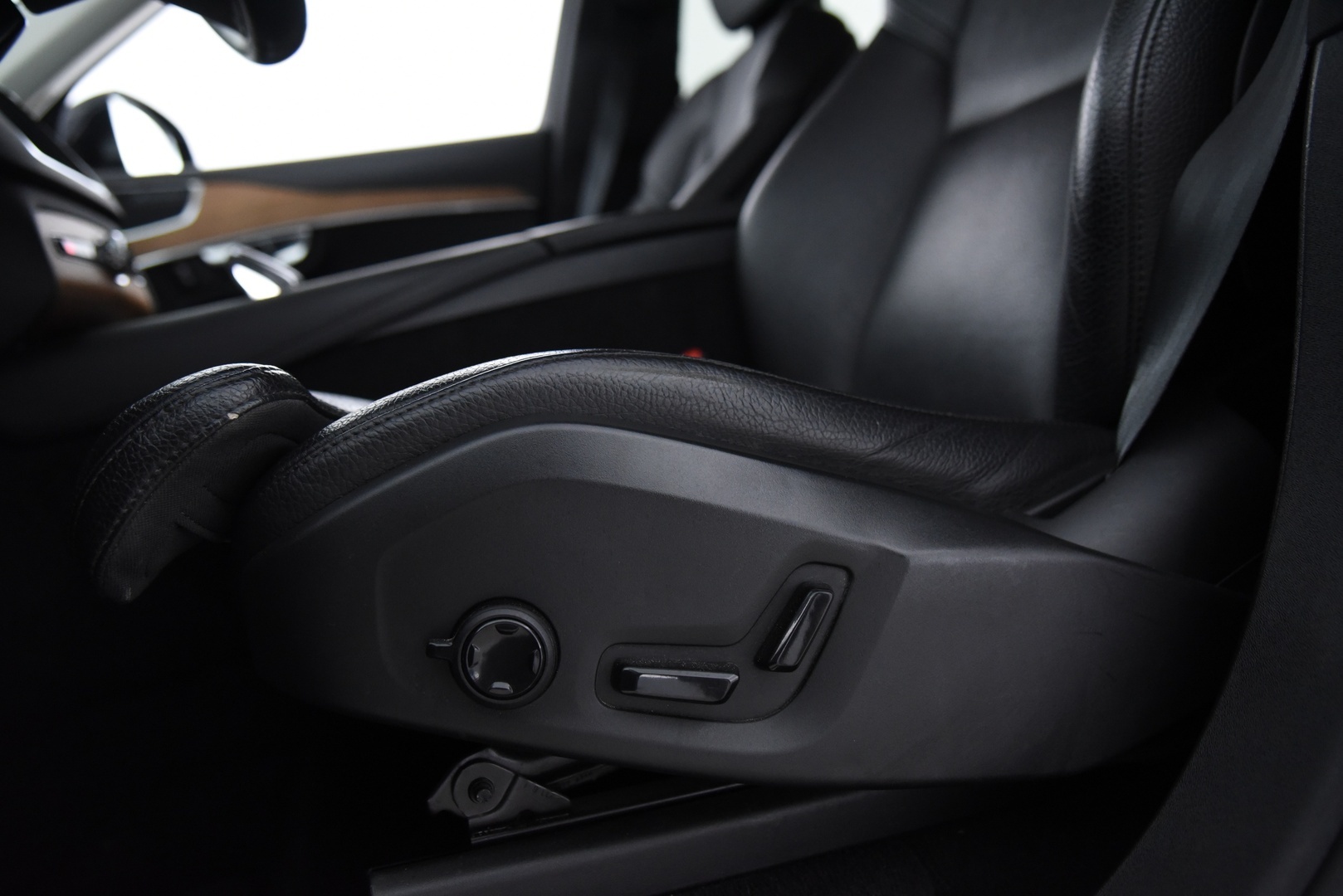 VOLVO XC90 2022