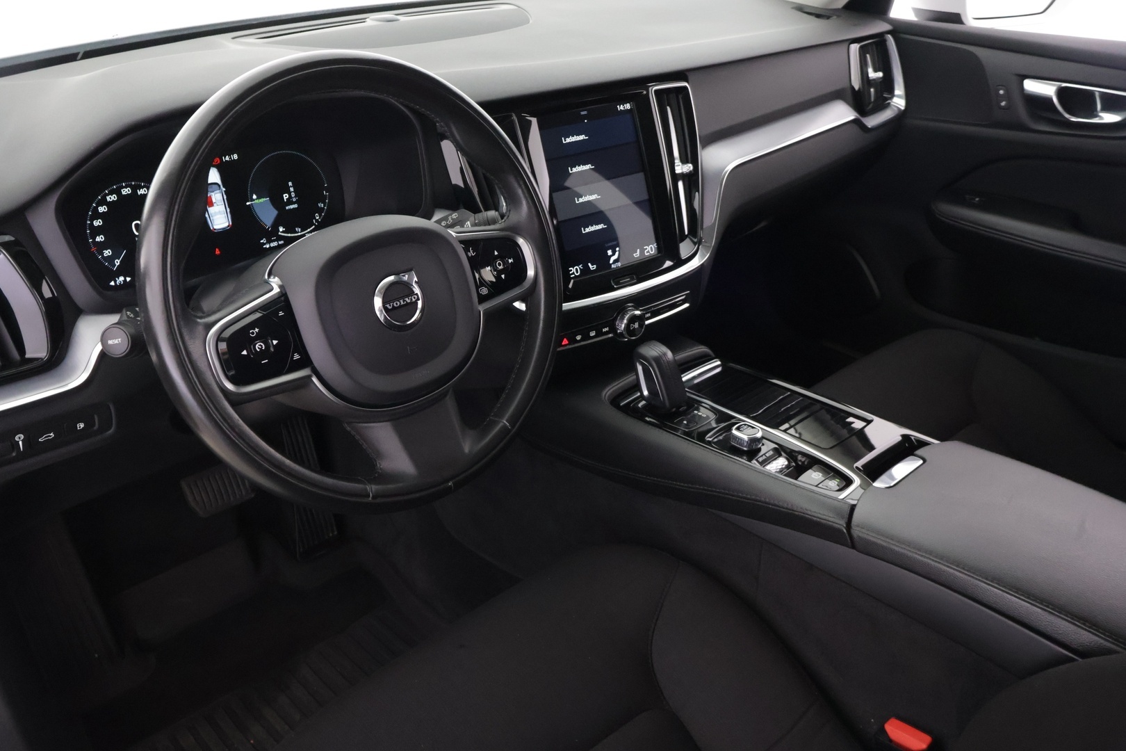 VOLVO V60 2020