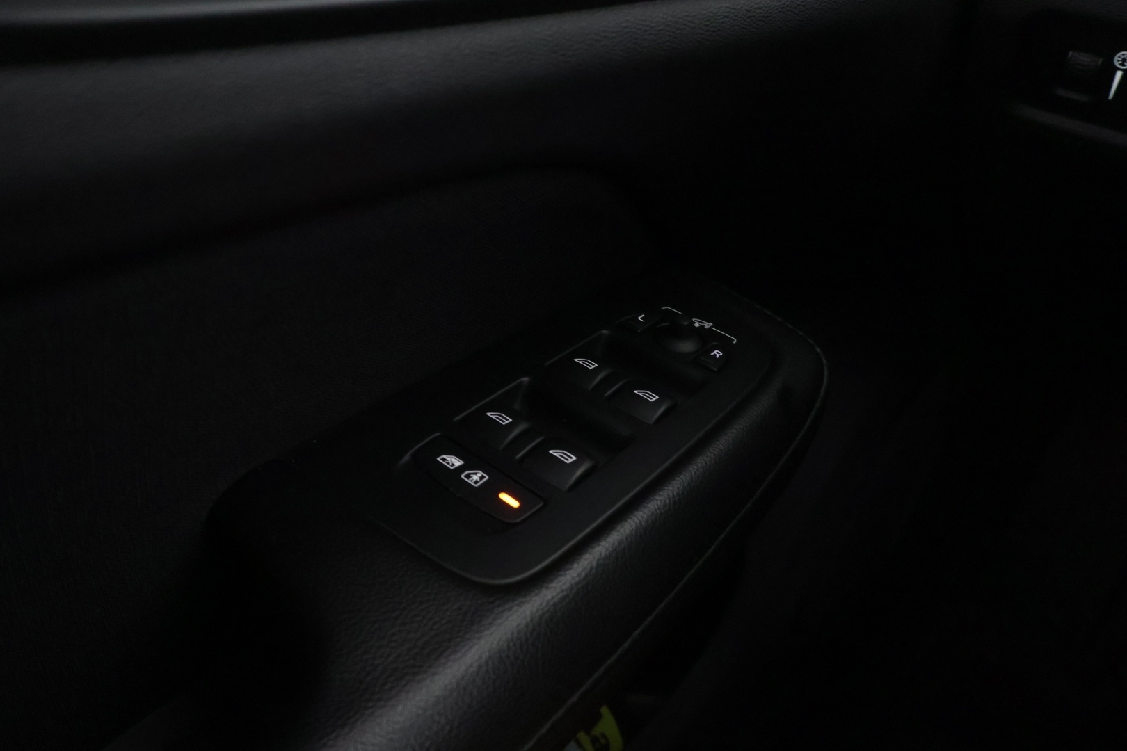 VOLVO V60 2020