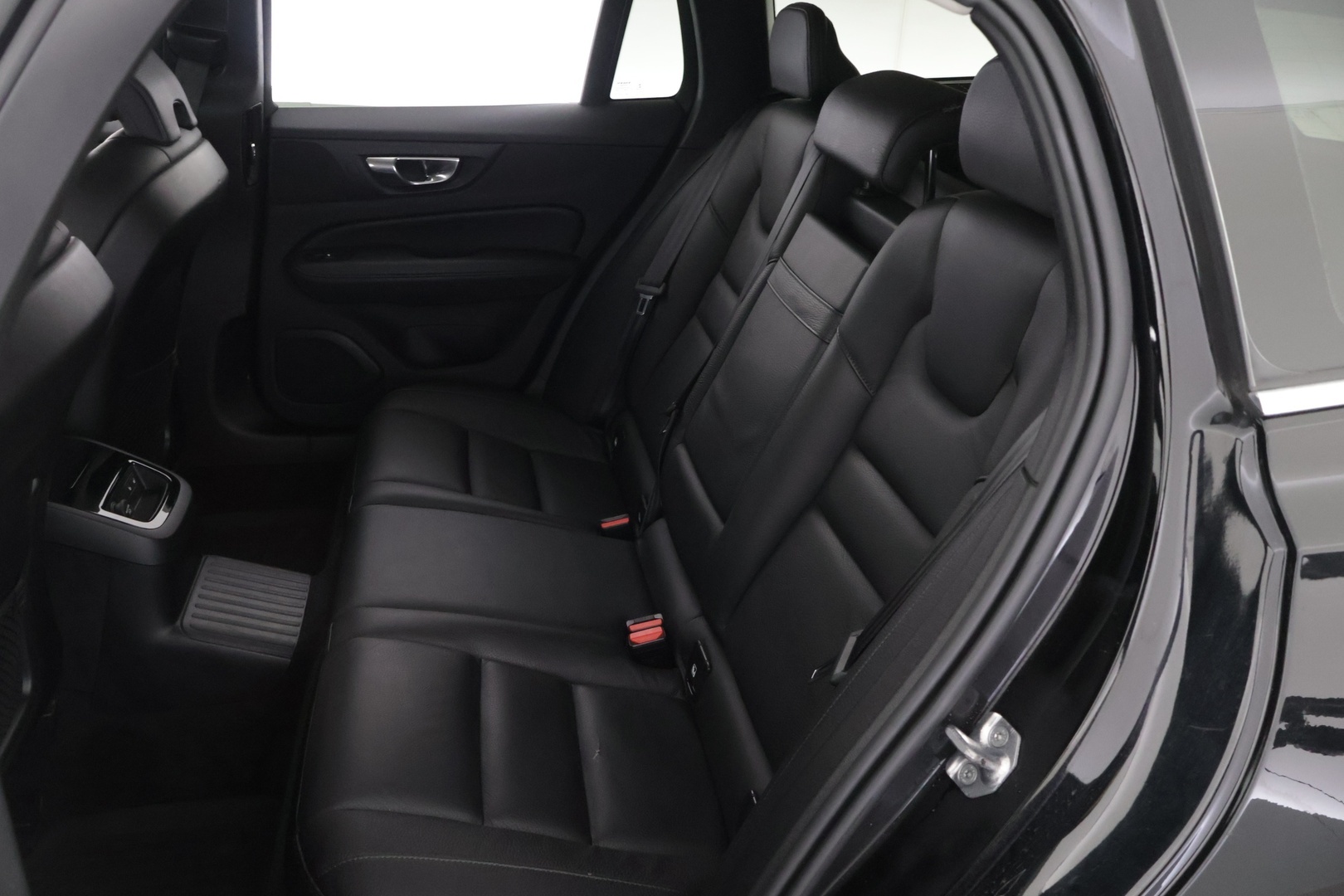 VOLVO V60 2020