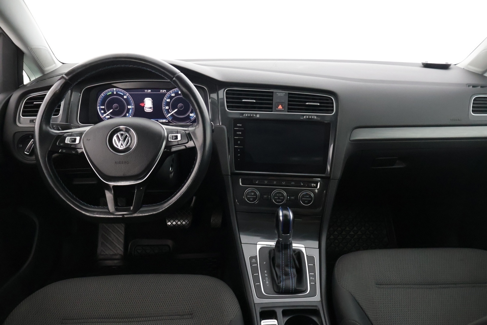 VOLKSWAGEN Golf 2018