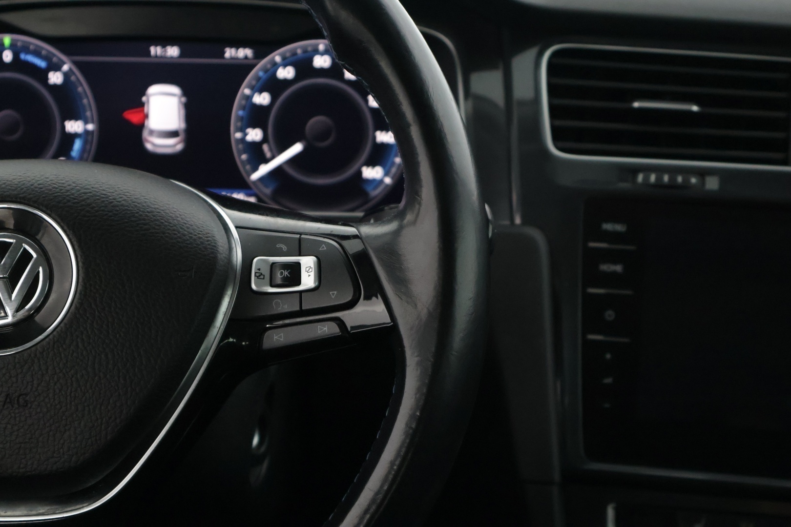 VOLKSWAGEN Golf 2018