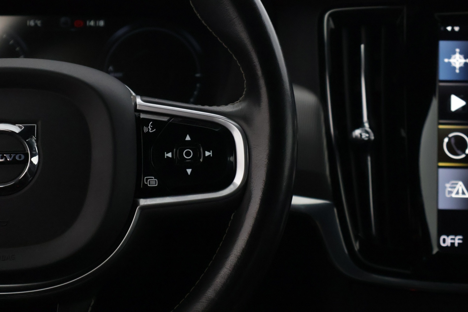 VOLVO V90 2020