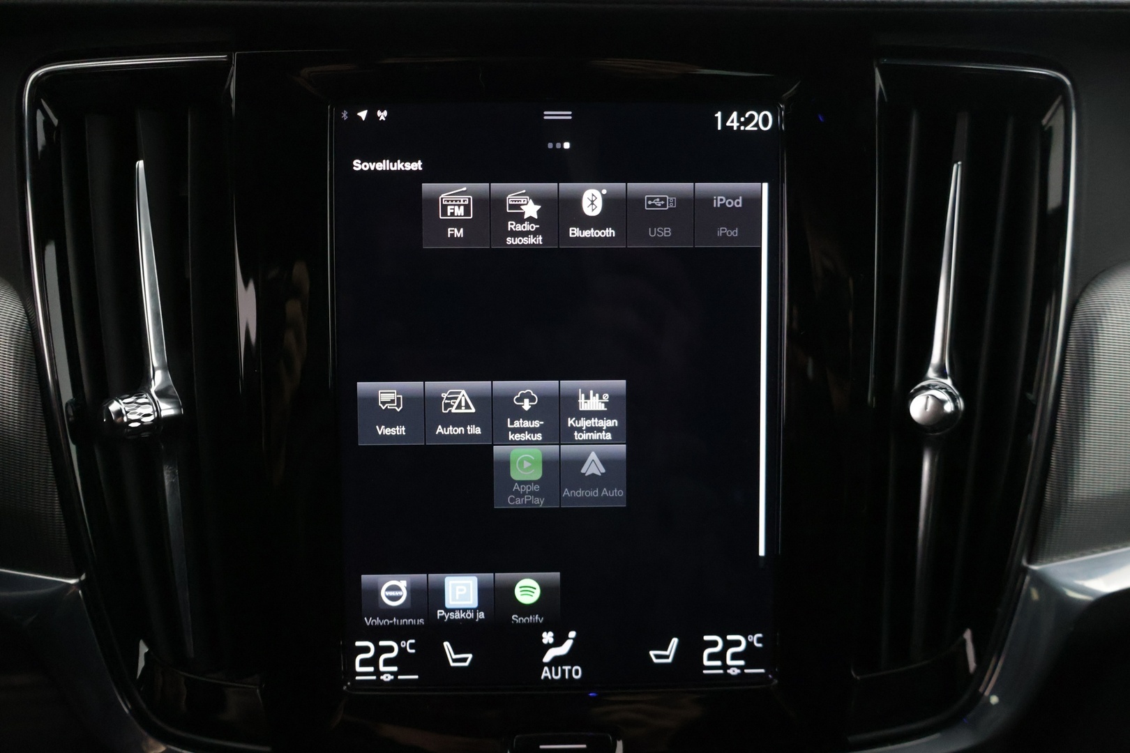 VOLVO V90 2020