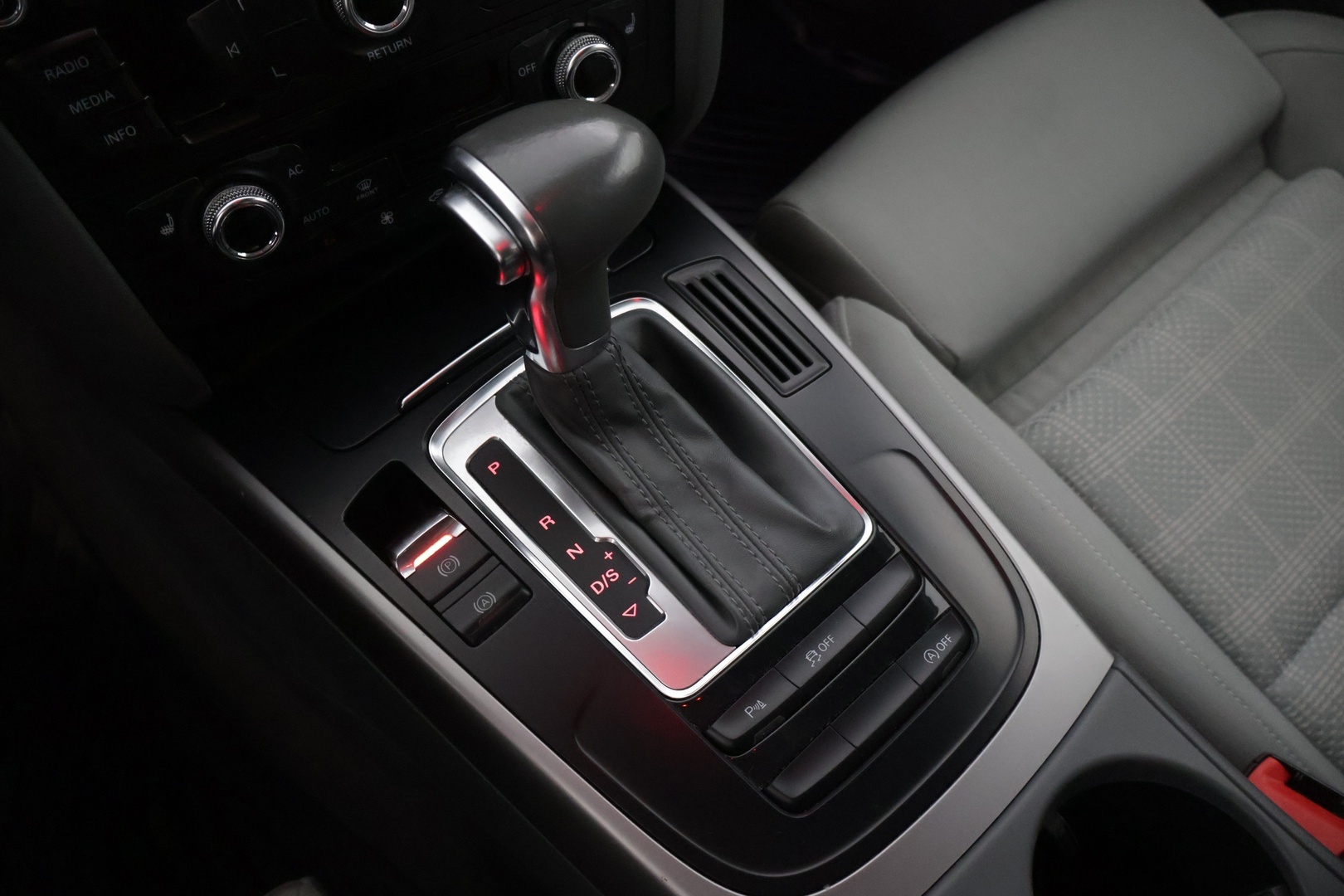 AUDI A4 2014