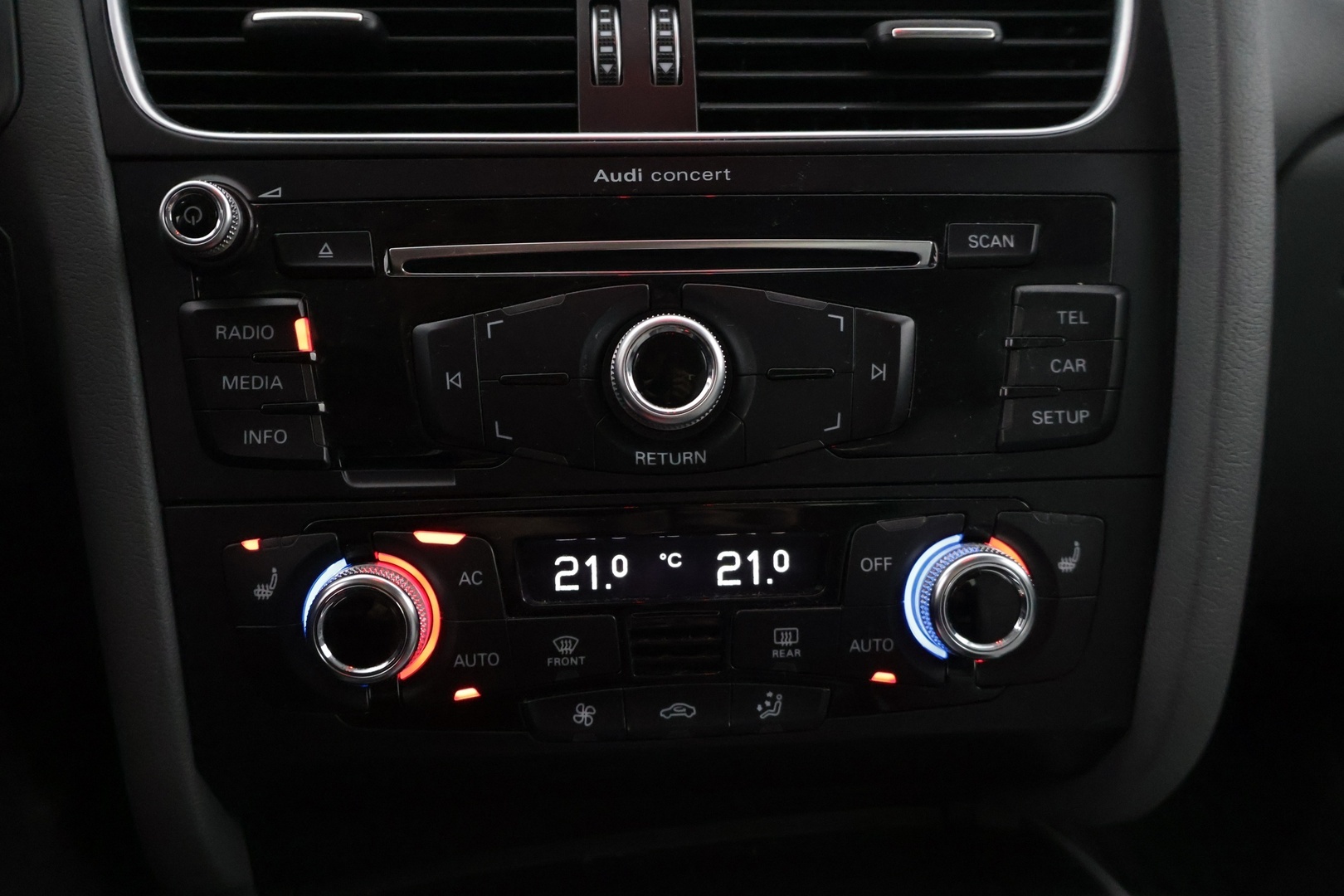 AUDI A4 2014