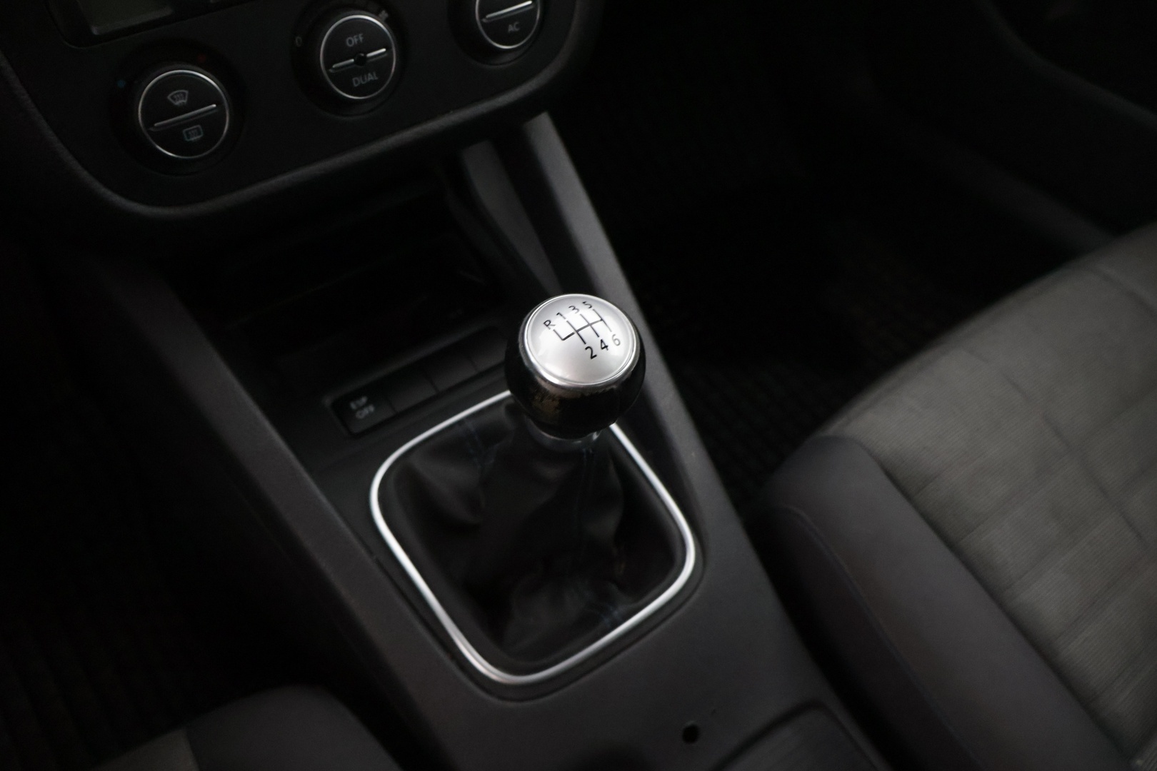 VOLKSWAGEN Golf 2008
