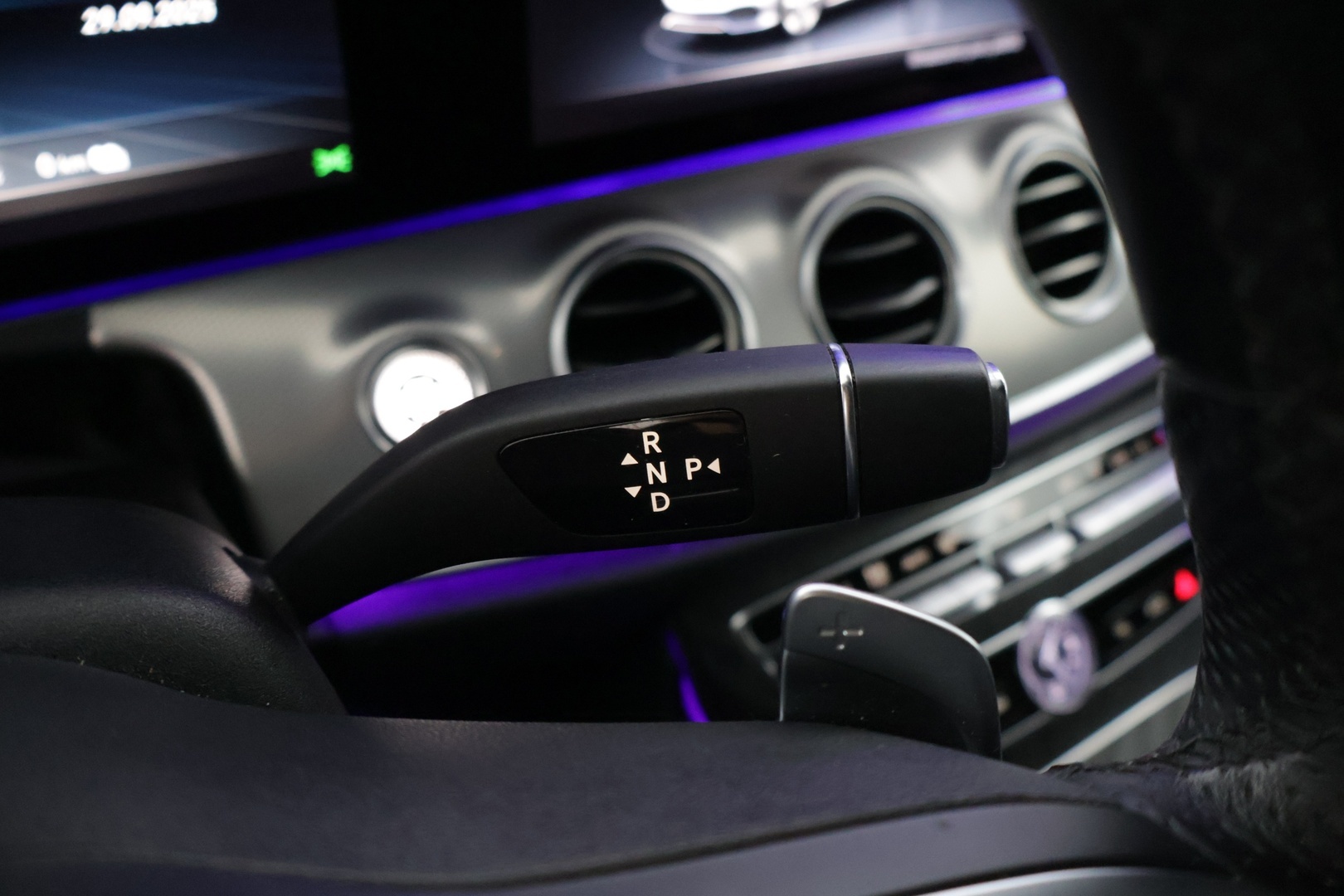 MERCEDES-BENZ E 2020