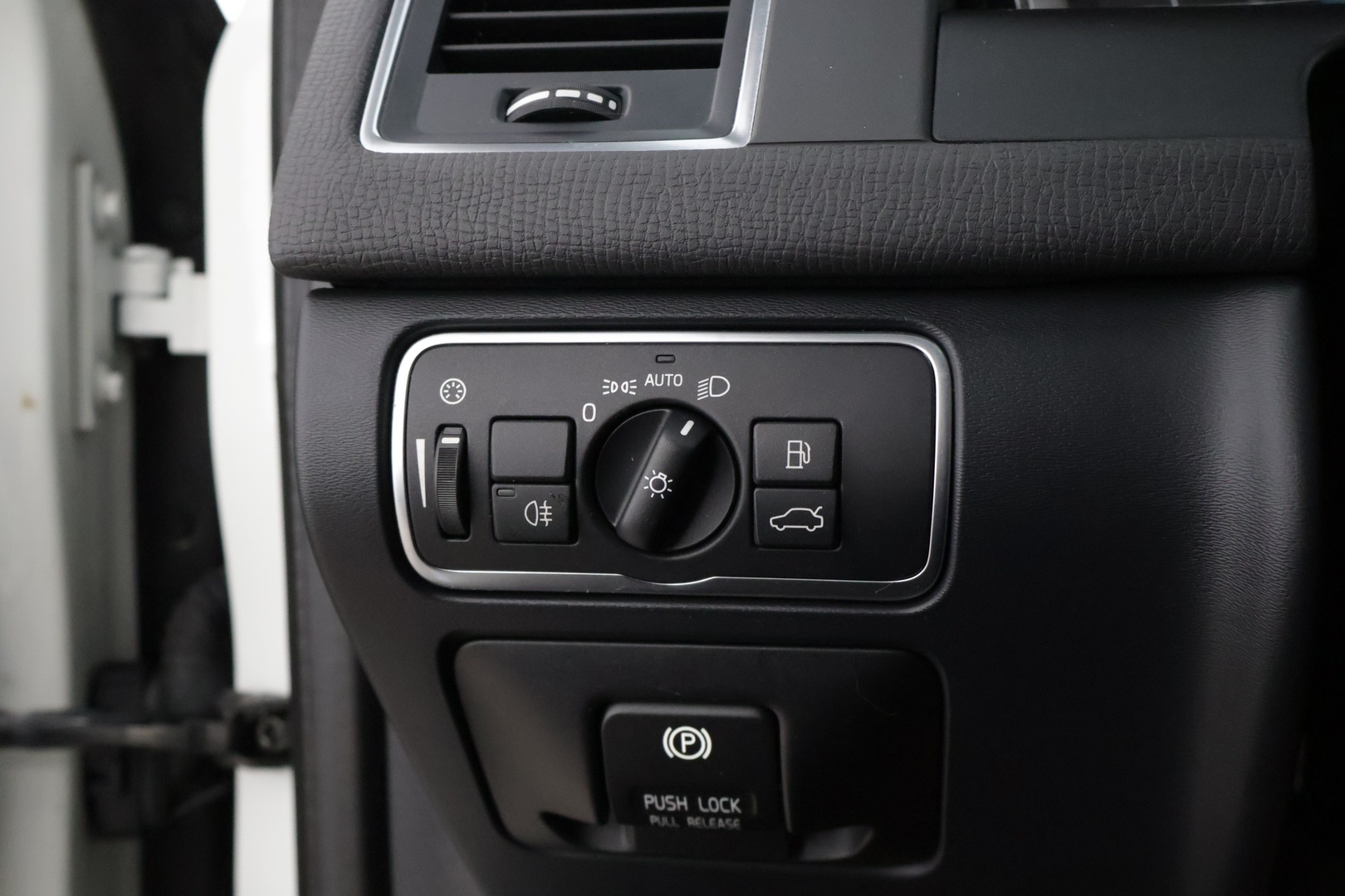 VOLVO XC60 2014