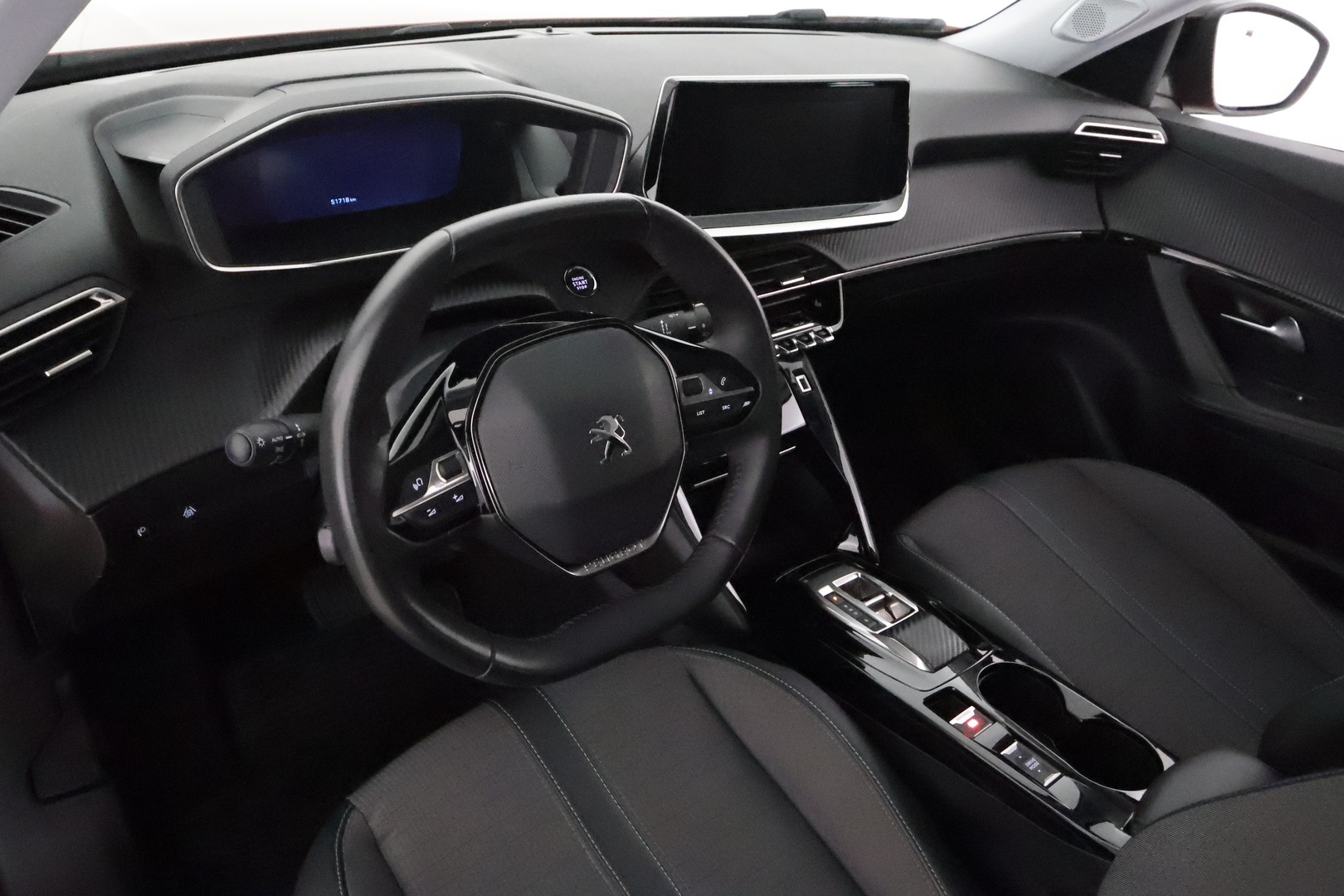 PEUGEOT E-2008 2022