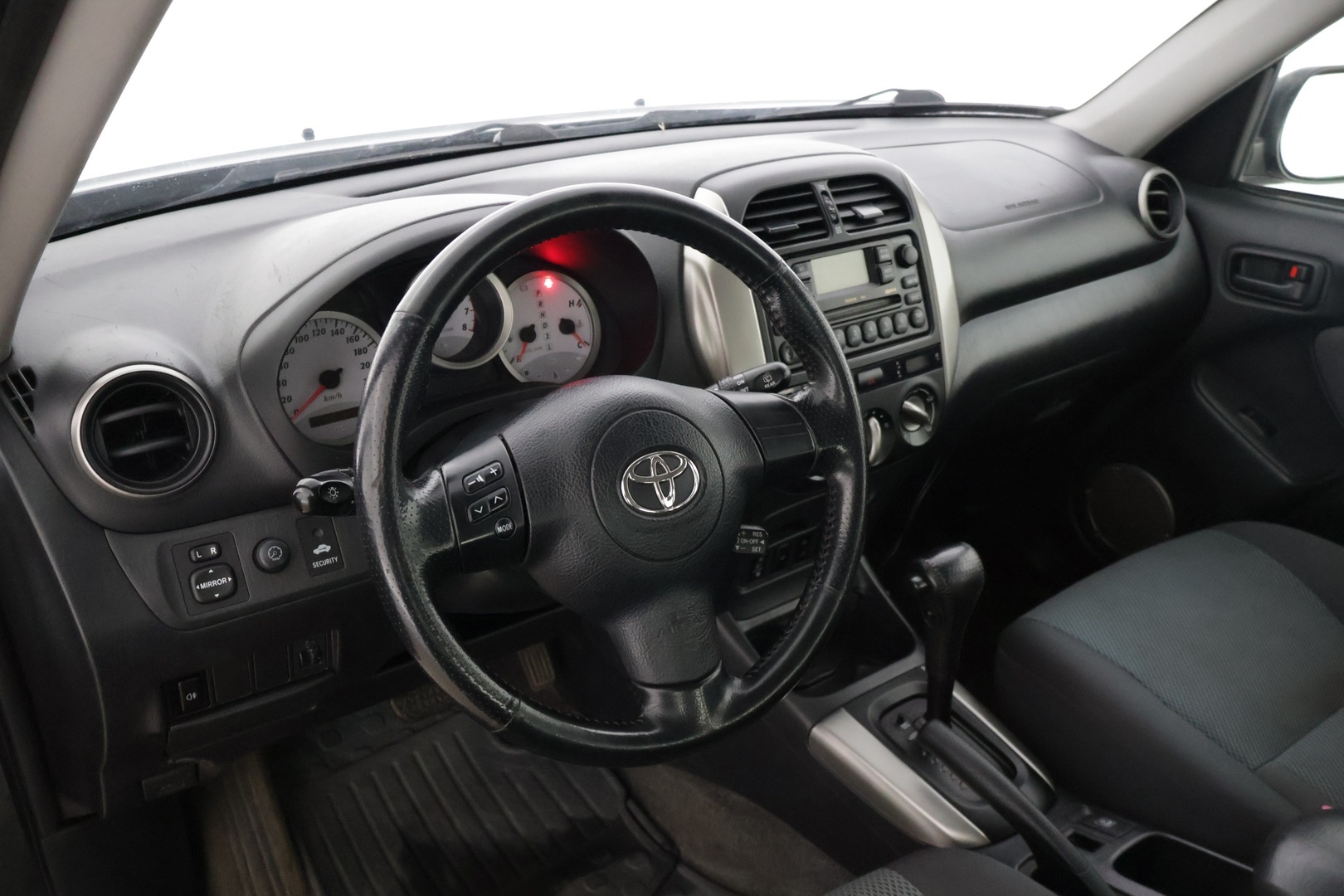 TOYOTA RAV4 2005