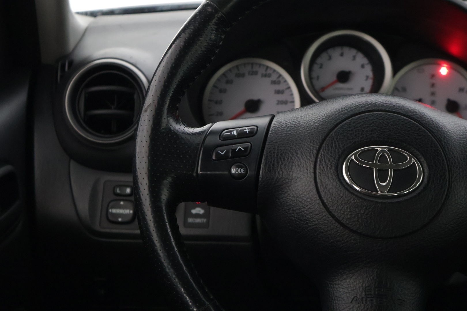 TOYOTA RAV4 2005