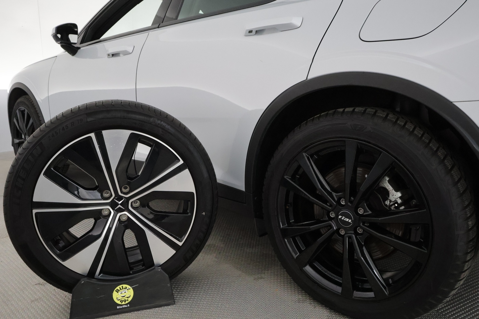 POLESTAR 2 2023