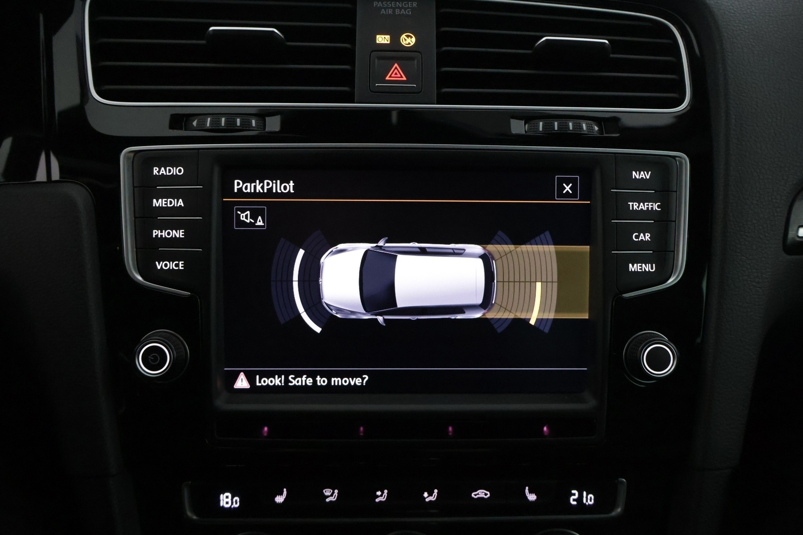 VOLKSWAGEN GOLF 2015