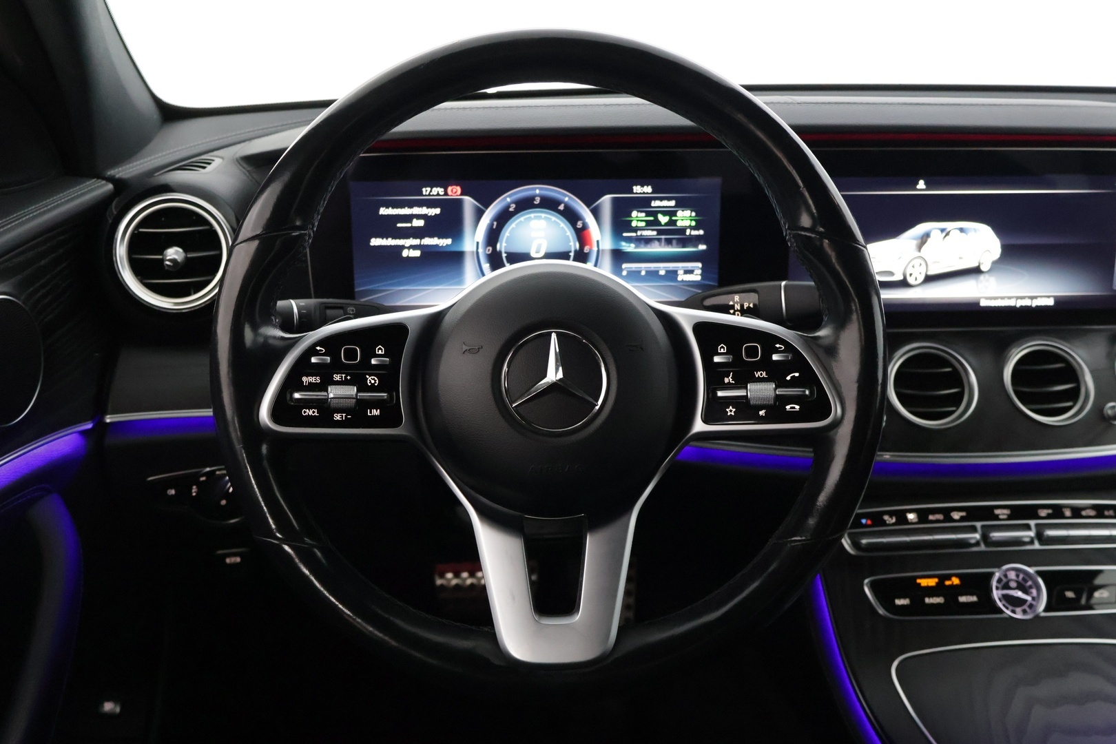 MERCEDES-BENZ E 2019