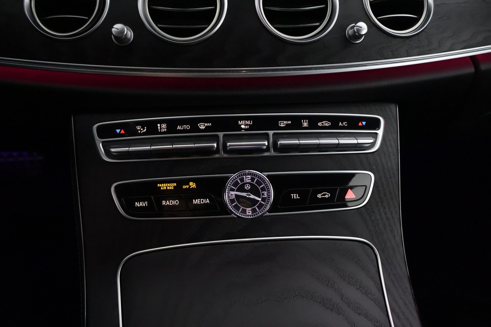 MERCEDES-BENZ E 2019