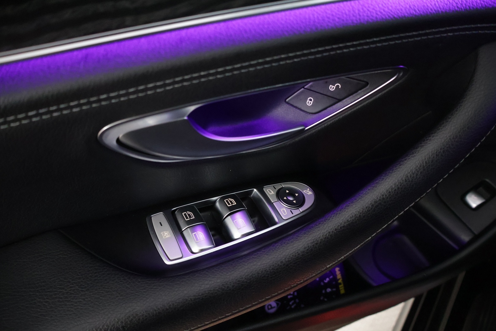 MERCEDES-BENZ E 2019